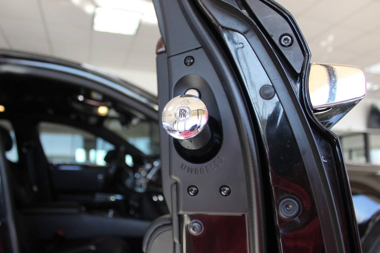 2019 Black Rolls-Royce Ghost Series II Sedan (SCA664S54KU) with an 6.6L V12 DOHC 48V engine, 8A transmission, located at 4301 NW 39th , Oklahoma City, OK, 73112, (405) 949-5600, 35.512135, -97.598671 - PERSONAL VEHICLE LAST FEW YEARS. it's one of a wife's few possessions that are considered toys looks and drives brand new its a must see. My name is Josh, and I own dealerships and finance companies here in Oklahoma. I have 27 years of experience buying and selling all makes and models of vehi - Photo#18