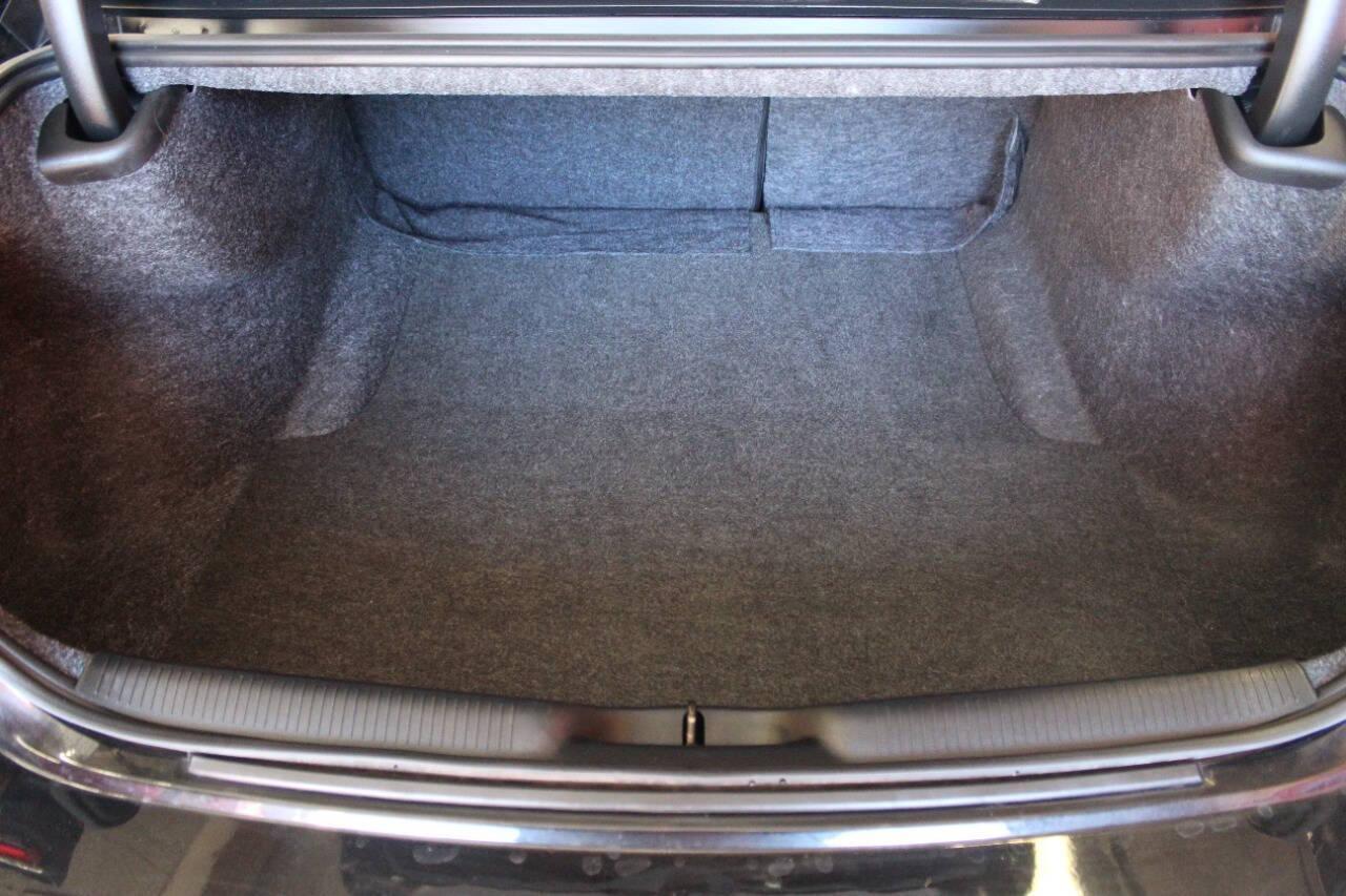 2023 Black Dodge Charger SXT (2C3CDXBG5PH) with an 3.6L V6 DOHC 24V engine, 8A transmission, located at 4301 NW 39th , Oklahoma City, OK, 73112, (405) 949-5600, 35.512135, -97.598671 - NO DRIVERS LICENCE -NO FULL COVERAGE INSURANCE - NO CREDIT CHECK. COME ON OVER TO SUPERSPORTS, TAKE A LOOK AND TEST DRIVE. PLEASE GIVE US A CALL AT (405) 949-5600. NO LICENCIA DE CONDUCIR - NO SEGURO DE COBERTURA TOTAL - NO VERIFICACION DE CREDITO. VISITENOS EN SUPERSPORTS, MIRE NUESTRO - Photo#12