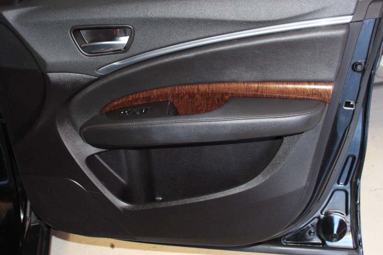 2018 Black Acura MDX SH-AWD 9-Spd AT w/Tech Package (5J8YD4H52JL) with an 3.5L V6 3.5L V6 engine, Automatic 9-Speed transmission, located at 4301 NW 39th , Oklahoma City, OK, 73112, (405) 949-5600, 35.512135, -97.598671 - NO DRIVERS LICENCE NO-FULL COVERAGE INSURANCE-NO CREDIT CHECK. COME ON OVER TO SUPERSPORTS AND TAKE A LOOK AND TEST DRIVE. PLEASE GIVE US A CALL AT (405) 949-5600. NO LICENSIA DE MANEJAR- NO SEGURO DE COBERTURA TOTAL- NO VERIFICACCION DE CREDITO. POR FAVOR VENGAN A SUPERSPORTS, ECHE UN - Photo#9