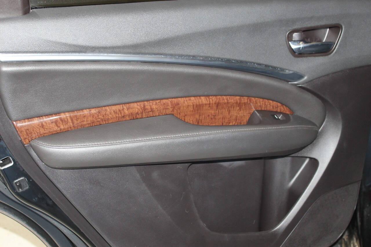 2018 Black Acura MDX SH-AWD 9-Spd AT w/Tech Package (5J8YD4H52JL) with an 3.5L V6 3.5L V6 engine, Automatic 9-Speed transmission, located at 4301 NW 39th , Oklahoma City, OK, 73112, (405) 949-5600, 35.512135, -97.598671 - NO DRIVERS LICENCE NO-FULL COVERAGE INSURANCE-NO CREDIT CHECK. COME ON OVER TO SUPERSPORTS AND TAKE A LOOK AND TEST DRIVE. PLEASE GIVE US A CALL AT (405) 949-5600. NO LICENSIA DE MANEJAR- NO SEGURO DE COBERTURA TOTAL- NO VERIFICACCION DE CREDITO. POR FAVOR VENGAN A SUPERSPORTS, ECHE UN - Photo#17