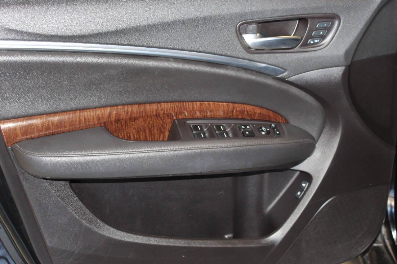 2018 Black Acura MDX SH-AWD 9-Spd AT w/Tech Package (5J8YD4H52JL) with an 3.5L V6 3.5L V6 engine, Automatic 9-Speed transmission, located at 4301 NW 39th , Oklahoma City, OK, 73112, (405) 949-5600, 35.512135, -97.598671 - NO DRIVERS LICENCE NO-FULL COVERAGE INSURANCE-NO CREDIT CHECK. COME ON OVER TO SUPERSPORTS AND TAKE A LOOK AND TEST DRIVE. PLEASE GIVE US A CALL AT (405) 949-5600. NO LICENSIA DE MANEJAR- NO SEGURO DE COBERTURA TOTAL- NO VERIFICACCION DE CREDITO. POR FAVOR VENGAN A SUPERSPORTS, ECHE UN - Photo#19