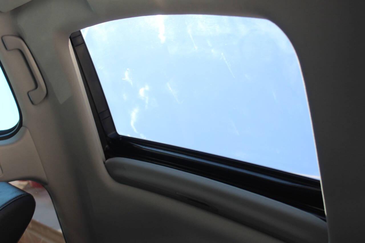 2018 Black Acura MDX SH-AWD 9-Spd AT w/Tech Package (5J8YD4H52JL) with an 3.5L V6 3.5L V6 engine, Automatic 9-Speed transmission, located at 4301 NW 39th , Oklahoma City, OK, 73112, (405) 949-5600, 35.512135, -97.598671 - NO DRIVERS LICENCE NO-FULL COVERAGE INSURANCE-NO CREDIT CHECK. COME ON OVER TO SUPERSPORTS AND TAKE A LOOK AND TEST DRIVE. PLEASE GIVE US A CALL AT (405) 949-5600. NO LICENSIA DE MANEJAR- NO SEGURO DE COBERTURA TOTAL- NO VERIFICACCION DE CREDITO. POR FAVOR VENGAN A SUPERSPORTS, ECHE UN - Photo#21