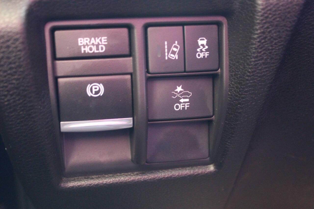 2018 Black Acura MDX SH-AWD 9-Spd AT w/Tech Package (5J8YD4H52JL) with an 3.5L V6 3.5L V6 engine, Automatic 9-Speed transmission, located at 4301 NW 39th , Oklahoma City, OK, 73112, (405) 949-5600, 35.512135, -97.598671 - NO DRIVERS LICENCE NO-FULL COVERAGE INSURANCE-NO CREDIT CHECK. COME ON OVER TO SUPERSPORTS AND TAKE A LOOK AND TEST DRIVE. PLEASE GIVE US A CALL AT (405) 949-5600. NO LICENSIA DE MANEJAR- NO SEGURO DE COBERTURA TOTAL- NO VERIFICACCION DE CREDITO. POR FAVOR VENGAN A SUPERSPORTS, ECHE UN - Photo#28