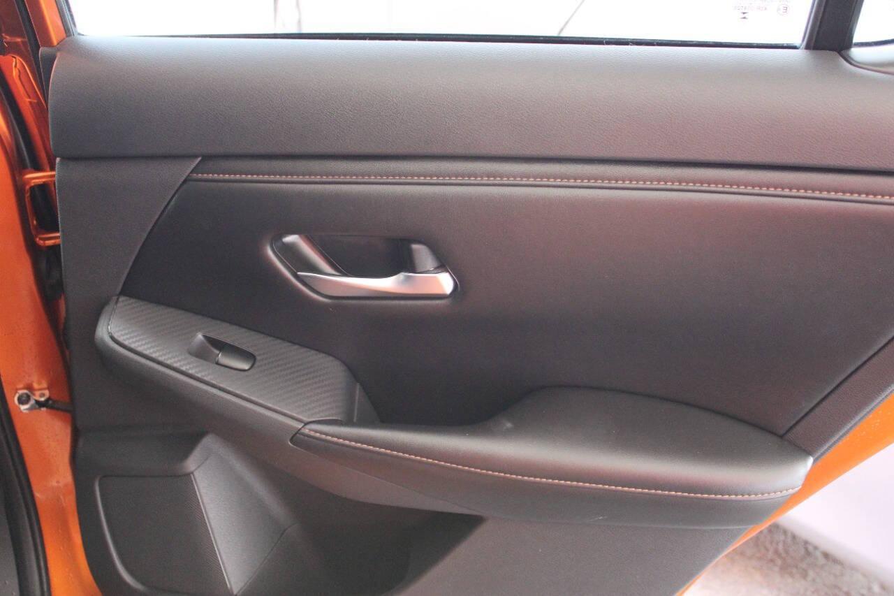 2023 Orange Nissan Sentra SR (3N1AB8DV7PY) with an 2.0L I4 2.0L I4 engine, CVT transmission, located at 4301 NW 39th , Oklahoma City, OK, 73112, (405) 949-5600, 35.512135, -97.598671 - NO DRIVERS LICENCE NO-FULL COVERAGE INSURANCE-NO CREDIT CHECK. COME ON OVER TO SUPERSPORTS AND TAKE A LOOK AND TEST DRIVE. PLEASE GIVE US A CALL AT (405) 949-5600. NO LICENSIA DE MANEJAR- NO SEGURO DE COBERTURA TOTAL- NO VERIFICACCION DE CREDITO. POR FAVOR VENGAN A SUPERSPORTS, ECHE UN - Photo#11