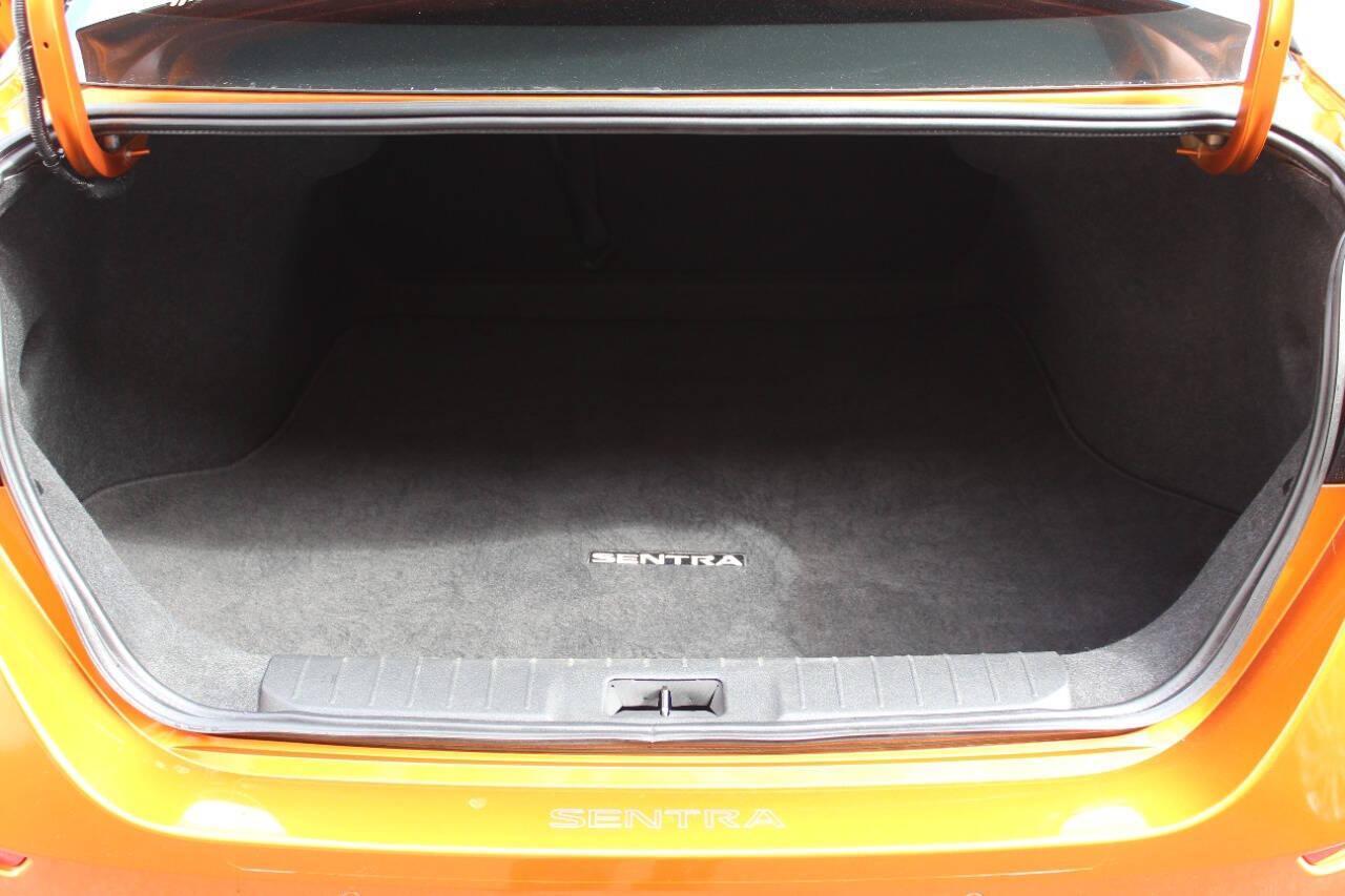 2023 Orange Nissan Sentra SR (3N1AB8DV7PY) with an 2.0L I4 2.0L I4 engine, CVT transmission, located at 4301 NW 39th , Oklahoma City, OK, 73112, (405) 949-5600, 35.512135, -97.598671 - NO DRIVERS LICENCE NO-FULL COVERAGE INSURANCE-NO CREDIT CHECK. COME ON OVER TO SUPERSPORTS AND TAKE A LOOK AND TEST DRIVE. PLEASE GIVE US A CALL AT (405) 949-5600. NO LICENSIA DE MANEJAR- NO SEGURO DE COBERTURA TOTAL- NO VERIFICACCION DE CREDITO. POR FAVOR VENGAN A SUPERSPORTS, ECHE UN - Photo#12