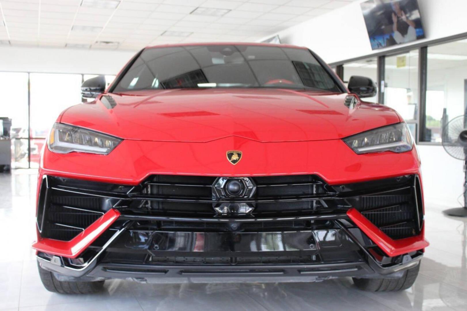 2023 Off White Lamborghini Urus S (ZPBUB3ZL4PL) with an 4.0L V8 DOHC 32V engine, 8A transmission, located at 4301 NW 39th , Oklahoma City, OK, 73112, (405) 949-5600, 35.512135, -97.598671 - it's one of a wife's few possessions that are considered toys looks and drives brand new its a must see. looks and drives brand new its a must see. under factory warranty. FULL SERVICE DONE. TEXT FIRST. COME ON OVER TO SUPERSPORTS AND TAKE A LOOK AND TEST DRIVE. PLEASE TEXT JOSH AT 405-413-162 - Photo#3