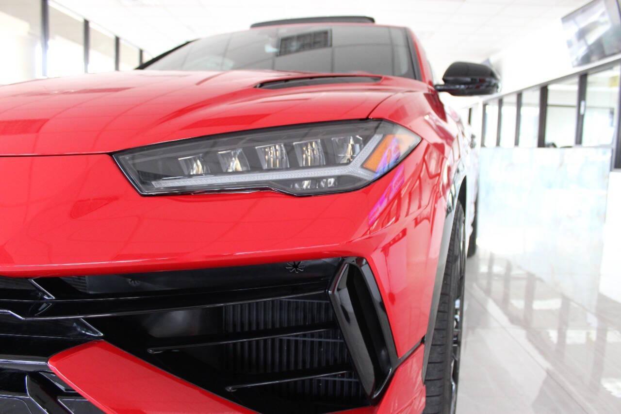 2023 Off White Lamborghini Urus S (ZPBUB3ZL4PL) with an 4.0L V8 DOHC 32V engine, 8A transmission, located at 4301 NW 39th , Oklahoma City, OK, 73112, (405) 949-5600, 35.512135, -97.598671 - it's one of a wife's few possessions that are considered toys looks and drives brand new its a must see. looks and drives brand new its a must see. My name is Josh, and I own dealerships and finance companies here in Oklahoma. I have 27 years of experience buying and selling all makes and mode - Photo#30