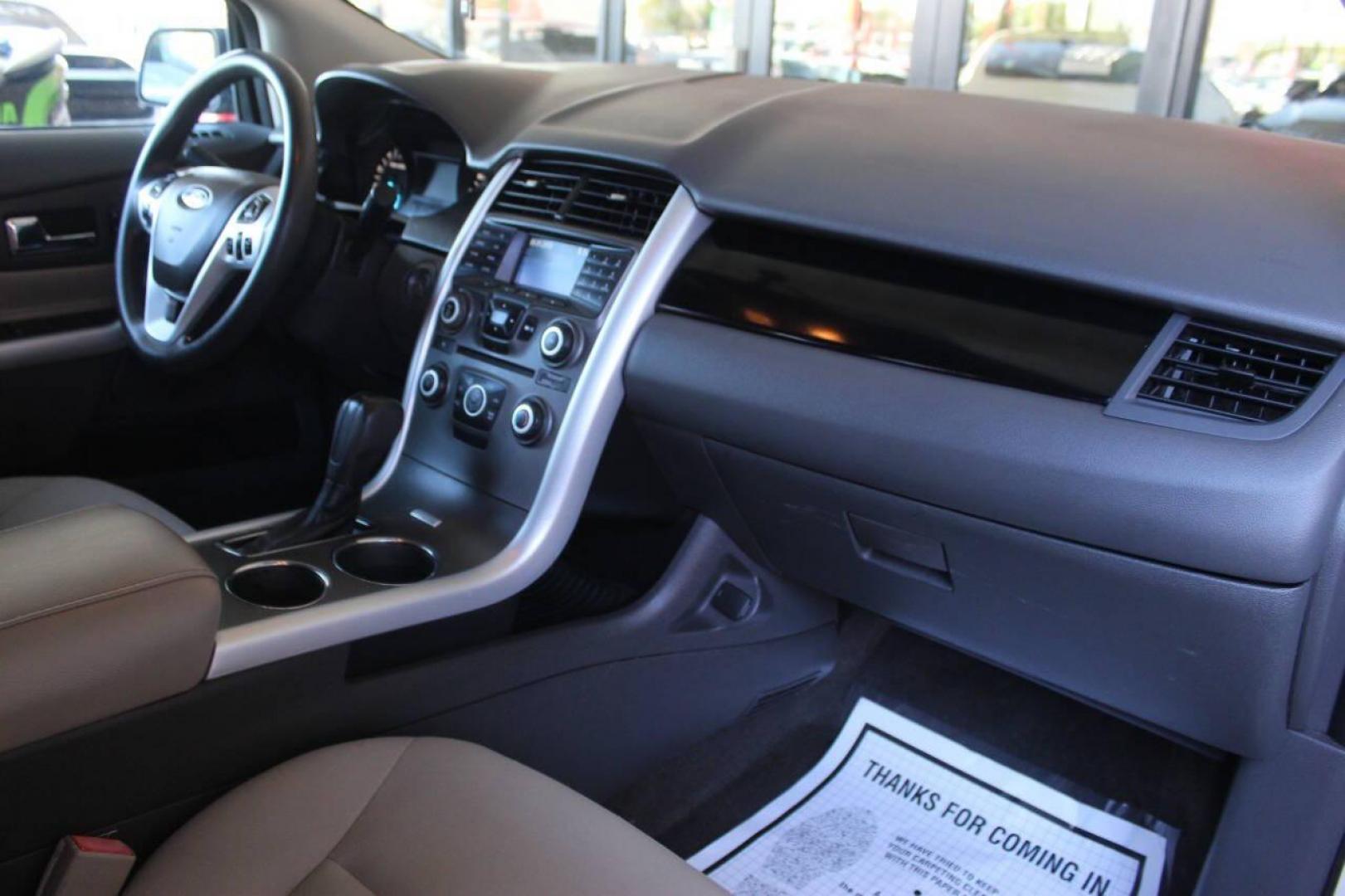2013 White Ford Edge SE FWD (2FMDK3GC8DB) with an 3.5L V6 DOHC 24V engine, 6-Speed Automatic transmission, located at 4301 NW 39th , Oklahoma City, OK, 73112, (405) 949-5600, 35.512135, -97.598671 - NO DRIVERS LICENCE NO-FULL COVERAGE INSURANCE-NO CREDIT CHECK. COME ON OVER TO SUPERSPORTS AND TAKE A LOOK AND TEST DRIVE. PLEASE GIVE US A CALL AT (405) 949-5600. NO LICENSIA DE MANEJAR- NO SEGURO DE COBERTURA TOTAL- NO VERIFICACCION DE CREDITO. POR FAVOR VENGAN A SUPERSPORTS, - Photo#9