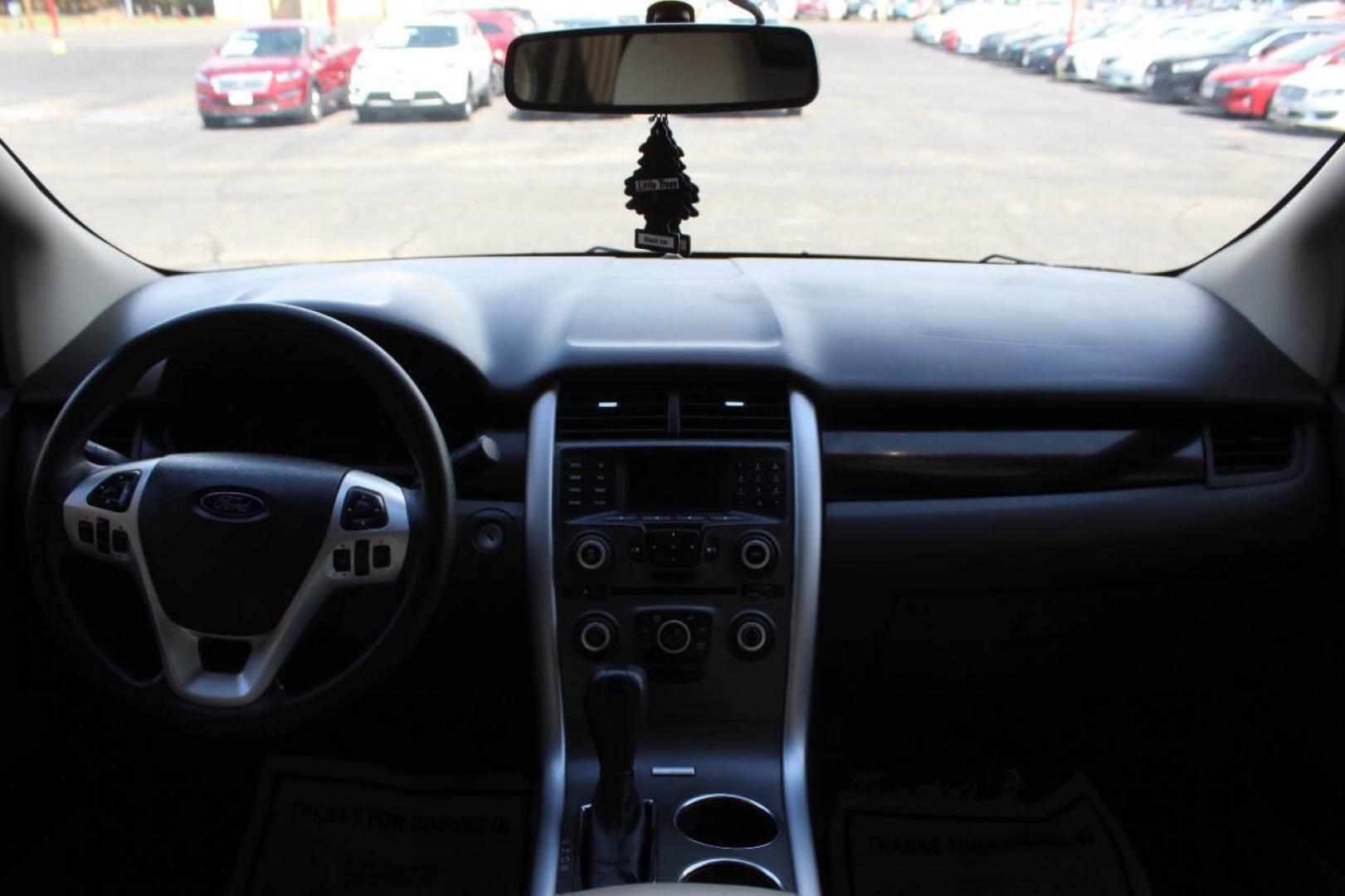 2013 White Ford Edge SE FWD (2FMDK3GC8DB) with an 3.5L V6 DOHC 24V engine, 6-Speed Automatic transmission, located at 4301 NW 39th , Oklahoma City, OK, 73112, (405) 949-5600, 35.512135, -97.598671 - NO DRIVERS LICENCE NO-FULL COVERAGE INSURANCE-NO CREDIT CHECK. COME ON OVER TO SUPERSPORTS AND TAKE A LOOK AND TEST DRIVE. PLEASE GIVE US A CALL AT (405) 949-5600. NO LICENSIA DE MANEJAR- NO SEGURO DE COBERTURA TOTAL- NO VERIFICACCION DE CREDITO. POR FAVOR VENGAN A SUPERSPORTS, - Photo#18