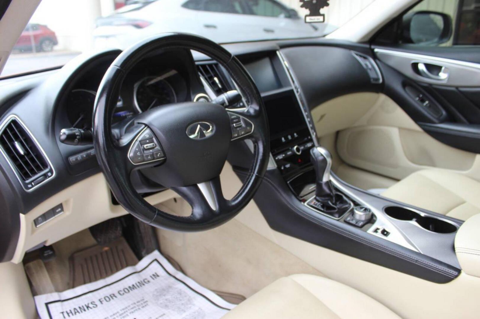 2014 Burgundy Infiniti Q50 Premium (JN1BV7AP2EM) with an 3.7L V6 DOHC 24V HYBRID engine, 7-Speed Automatic transmission, located at 4301 NW 39th , Oklahoma City, OK, 73112, (405) 949-5600, 35.512135, -97.598671 - NO DRIVERS LICENCE NO-FULL COVERAGE INSURANCE-NO CREDIT CHECK. COME ON OVER TO SUPERSPORTS AND TAKE A LOOK AND TEST DRIVE. PLEASE GIVE US A CALL AT (405) 949-5600. NO LICENSIA DE MANEJAR- NO SEGURO DE COBERTURA TOTAL- NO VERIFICACCION DE CREDITO. POR FAVOR VENGAN A SUPERSPORTS, ECHE UN - Photo#16