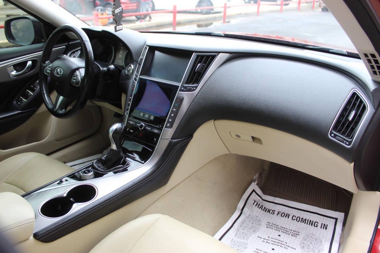 2014 Burgundy Infiniti Q50 Premium (JN1BV7AP2EM) with an 3.7L V6 DOHC 24V HYBRID engine, 7-Speed Automatic transmission, located at 4301 NW 39th , Oklahoma City, OK, 73112, (405) 949-5600, 35.512135, -97.598671 - NO DRIVERS LICENCE -NO FULL COVERAGE INSURANCE - NO CREDIT CHECK. COME ON OVER TO SUPERSPORTS, TAKE A LOOK AND TEST DRIVE. PLEASE GIVE US A CALL AT (405) 949-5600. NO LICENCIA DE CONDUCIR - NO SEGURO DE COBERTURA TOTAL - NO VERIFICACION DE CREDITO. VISITENOS EN SUPERSPORTS, MIRE NUESTRO - Photo#8