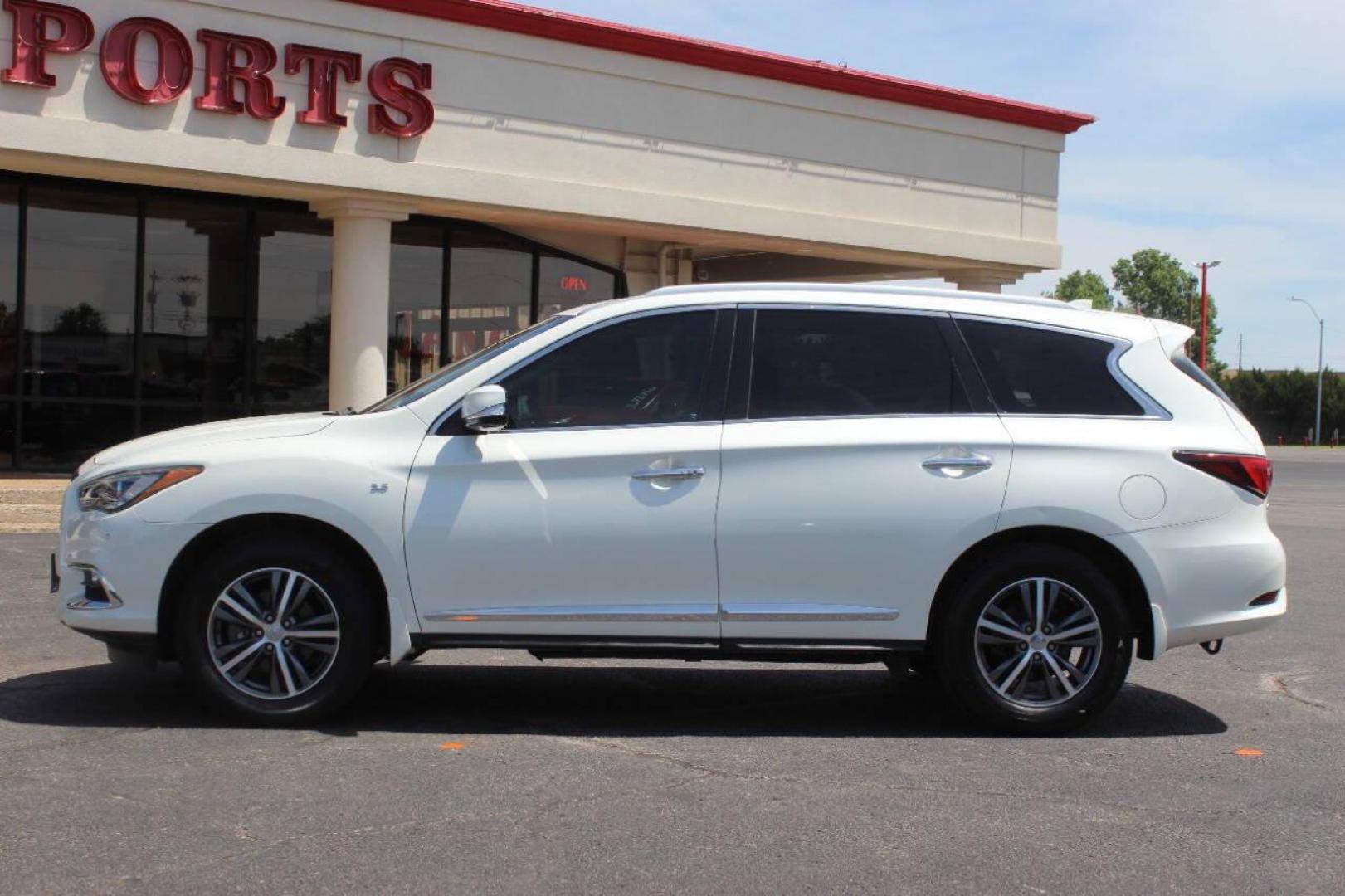 2020 White Infiniti QX60 PURE (5N1DL0MN4LC) with an 3.5L V6 DOHC 24V engine, CVT transmission, located at 4301 NW 39th , Oklahoma City, OK, 73112, (405) 949-5600, 35.512135, -97.598671 - Photo#5