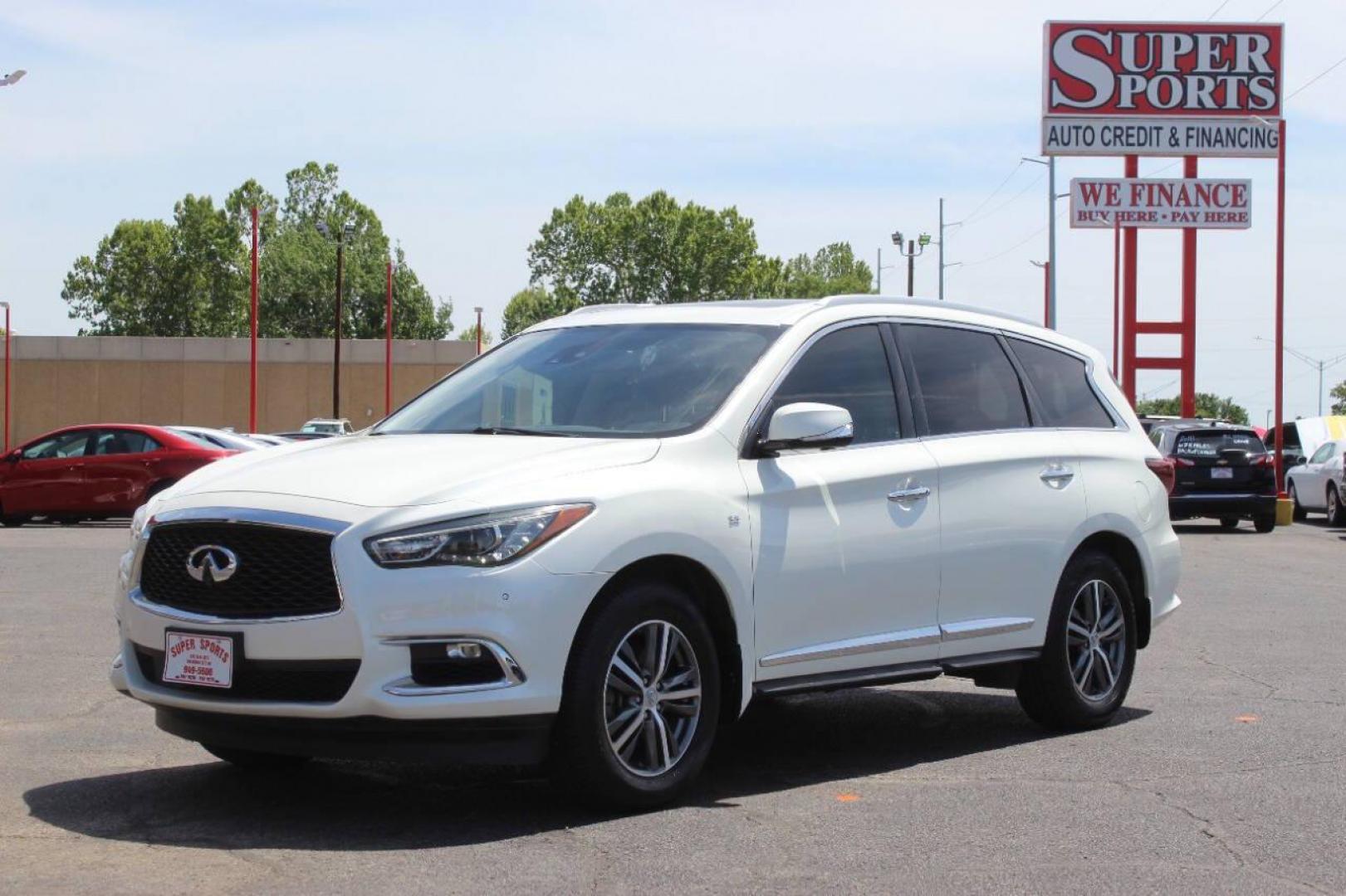 2020 White Infiniti QX60 PURE (5N1DL0MN4LC) with an 3.5L V6 DOHC 24V engine, CVT transmission, located at 4301 NW 39th , Oklahoma City, OK, 73112, (405) 949-5600, 35.512135, -97.598671 - Photo#6