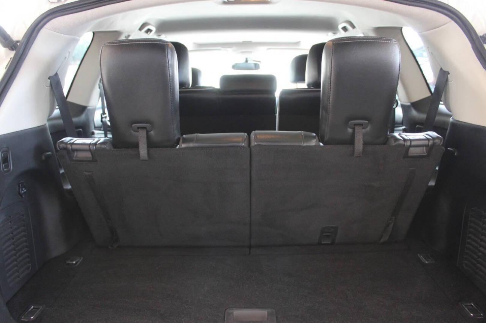 2020 White Infiniti QX60 PURE (5N1DL0MN4LC) with an 3.5L V6 DOHC 24V engine, CVT transmission, located at 4301 NW 39th , Oklahoma City, OK, 73112, (405) 949-5600, 35.512135, -97.598671 - Photo#12