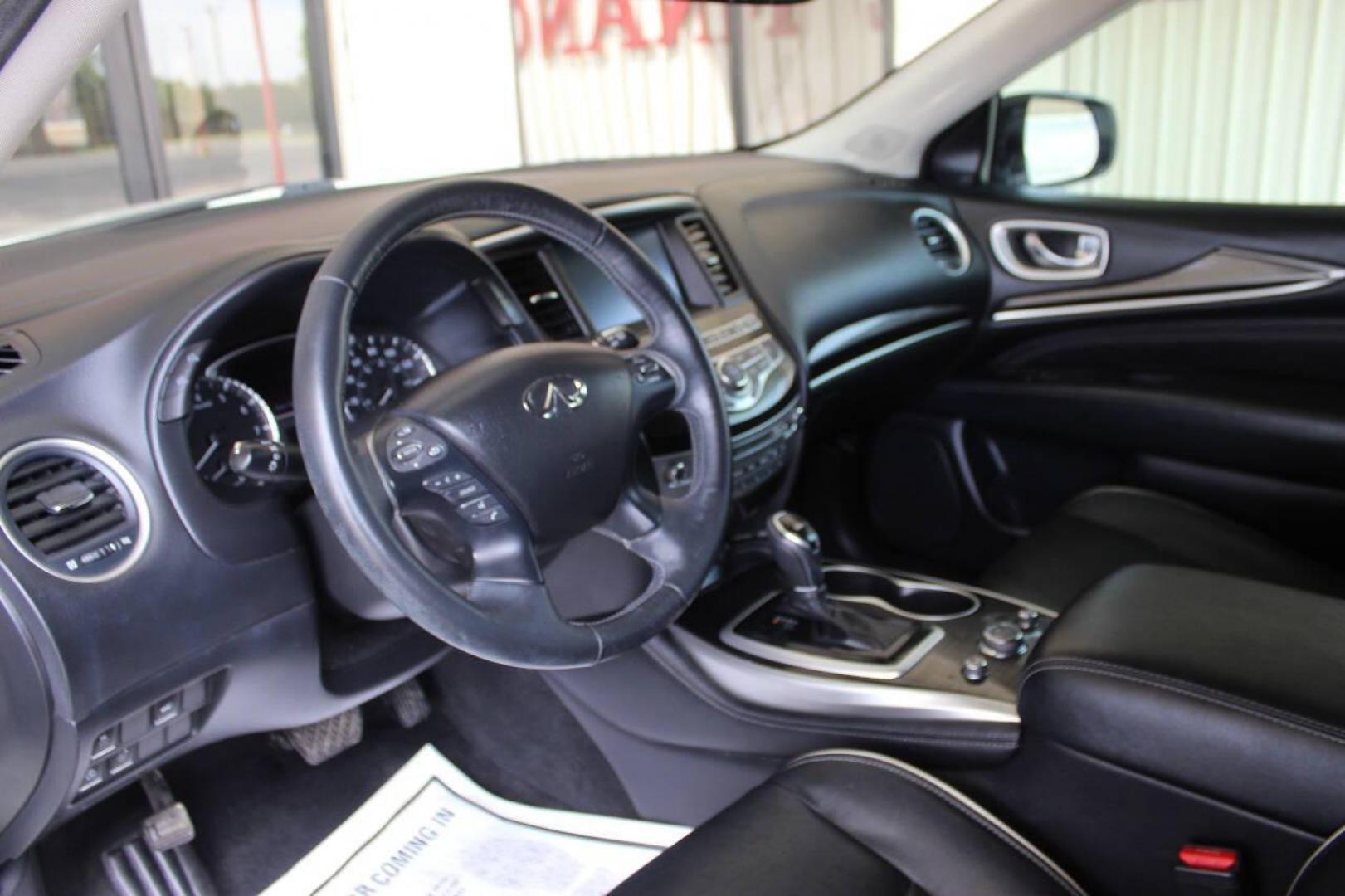 2020 White Infiniti QX60 PURE (5N1DL0MN4LC) with an 3.5L V6 DOHC 24V engine, CVT transmission, located at 4301 NW 39th , Oklahoma City, OK, 73112, (405) 949-5600, 35.512135, -97.598671 - Photo#16