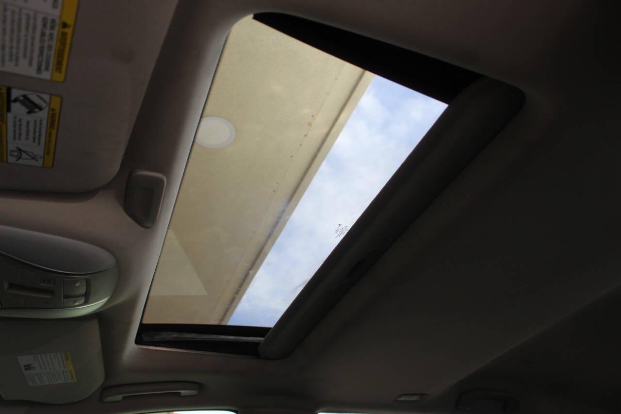 2020 White Infiniti QX60 PURE (5N1DL0MN4LC) with an 3.5L V6 DOHC 24V engine, CVT transmission, located at 4301 NW 39th , Oklahoma City, OK, 73112, (405) 949-5600, 35.512135, -97.598671 - NO DRIVERS LICENCE -NO FULL COVERAGE INSURANCE - NO CREDIT CHECK. COME ON OVER TO SUPERSPORTS, TAKE A LOOK AND TEST DRIVE. PLEASE GIVE US A CALL AT (405) 949-5600. NO LICENCIA DE CONDUCIR - NO SEGURO DE COBERTURA TOTAL - NO VERIFICACION DE CREDITO. VISITENOS EN SUPERSPORTS, MIRE NUESTRO - Photo#19