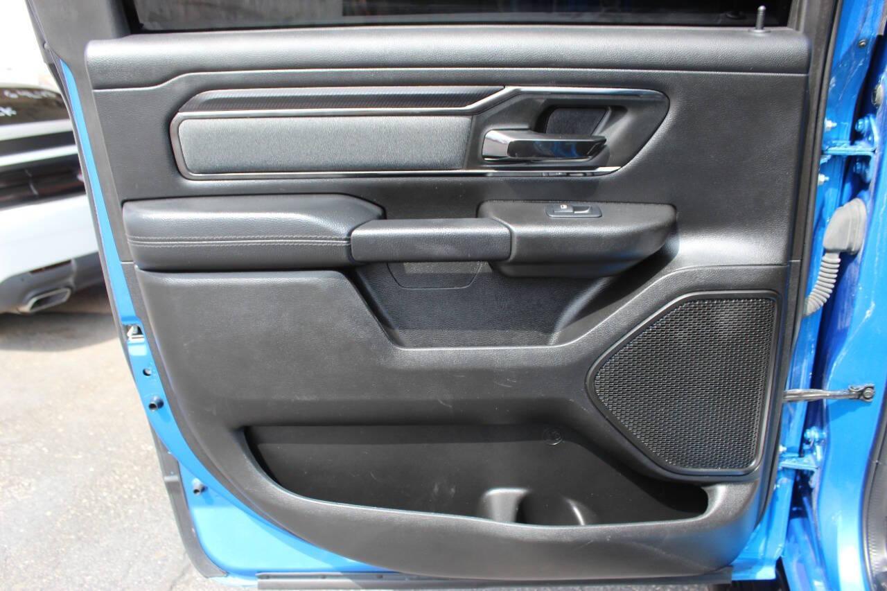 2023 Blue RAM 1500 Big Horn Crew Cab SWB 4WD (1C6SRFFT1PN) with an 5.7L V8 OHV 16V engine, 8A transmission, located at 4301 NW 39th , Oklahoma City, OK, 73112, (405) 949-5600, 35.512135, -97.598671 - NO DRIVERS LICENCE -NO FULL COVERAGE INSURANCE - NO CREDIT CHECK. COME ON OVER TO SUPERSPORTS, TAKE A LOOK AND TEST DRIVE. PLEASE GIVE US A CALL AT (405) 949-5600. NO LICENCIA DE CONDUCIR - NO SEGURO DE COBERTURA TOTAL - NO VERIFICACION DE CREDITO. VISITENOS EN SUPERSPORTS, MIRE NUESTRO - Photo#13