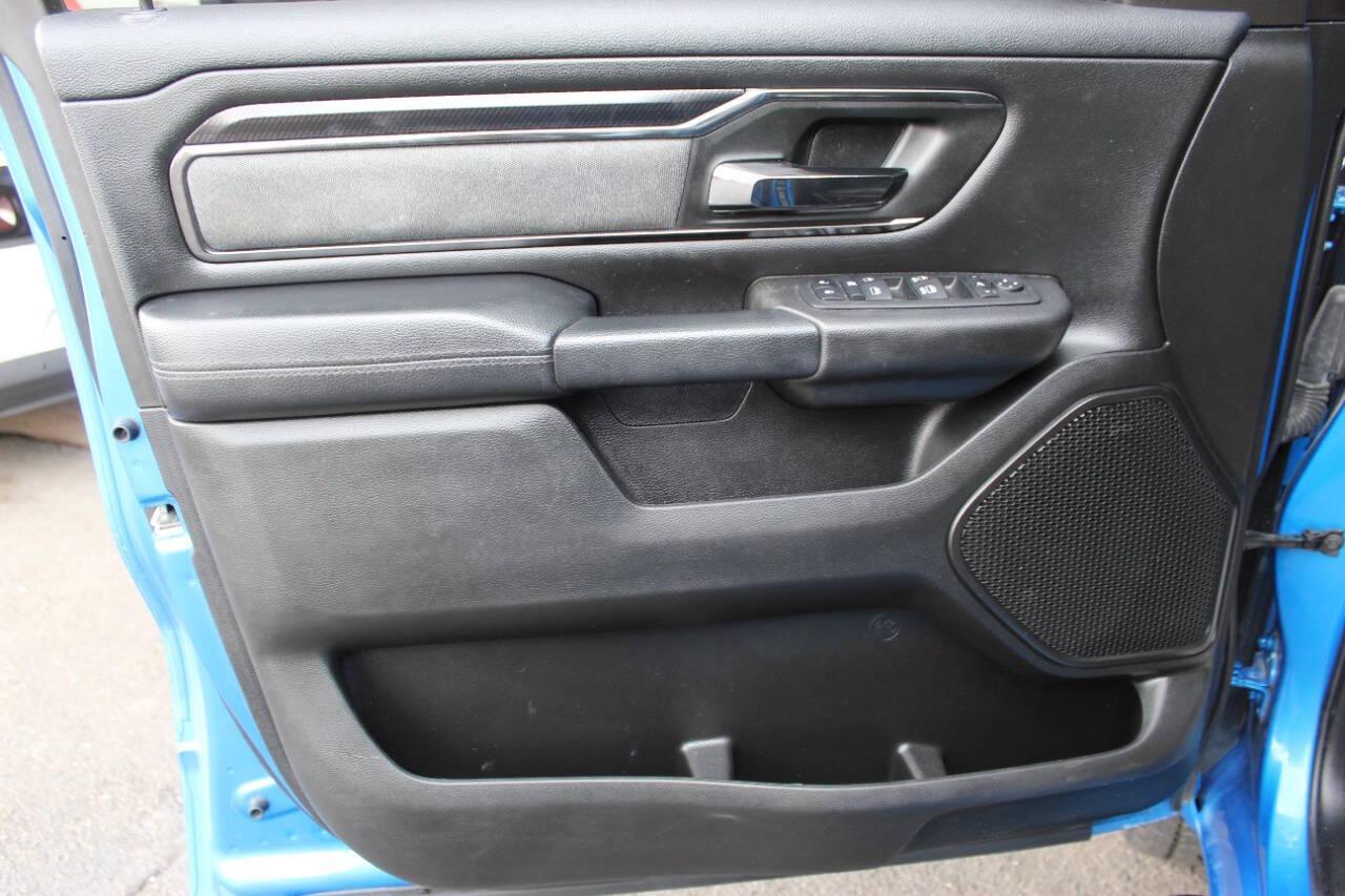 2023 Blue RAM 1500 Big Horn Crew Cab SWB 4WD (1C6SRFFT1PN) with an 5.7L V8 OHV 16V engine, 8A transmission, located at 4301 NW 39th , Oklahoma City, OK, 73112, (405) 949-5600, 35.512135, -97.598671 - NO DRIVERS LICENCE -NO FULL COVERAGE INSURANCE - NO CREDIT CHECK. COME ON OVER TO SUPERSPORTS, TAKE A LOOK AND TEST DRIVE. PLEASE GIVE US A CALL AT (405) 949-5600. NO LICENCIA DE CONDUCIR - NO SEGURO DE COBERTURA TOTAL - NO VERIFICACION DE CREDITO. VISITENOS EN SUPERSPORTS, MIRE NUESTRO - Photo#15