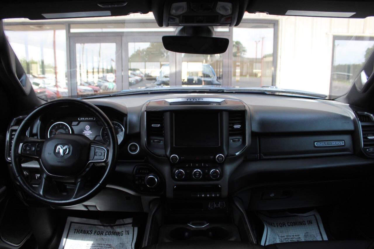 2023 Blue RAM 1500 Big Horn Crew Cab SWB 4WD (1C6SRFFT1PN) with an 5.7L V8 OHV 16V engine, 8A transmission, located at 4301 NW 39th , Oklahoma City, OK, 73112, (405) 949-5600, 35.512135, -97.598671 - NO DRIVERS LICENCE -NO FULL COVERAGE INSURANCE - NO CREDIT CHECK. COME ON OVER TO SUPERSPORTS, TAKE A LOOK AND TEST DRIVE. PLEASE GIVE US A CALL AT (405) 949-5600. NO LICENCIA DE CONDUCIR - NO SEGURO DE COBERTURA TOTAL - NO VERIFICACION DE CREDITO. VISITENOS EN SUPERSPORTS, MIRE NUESTRO - Photo#16