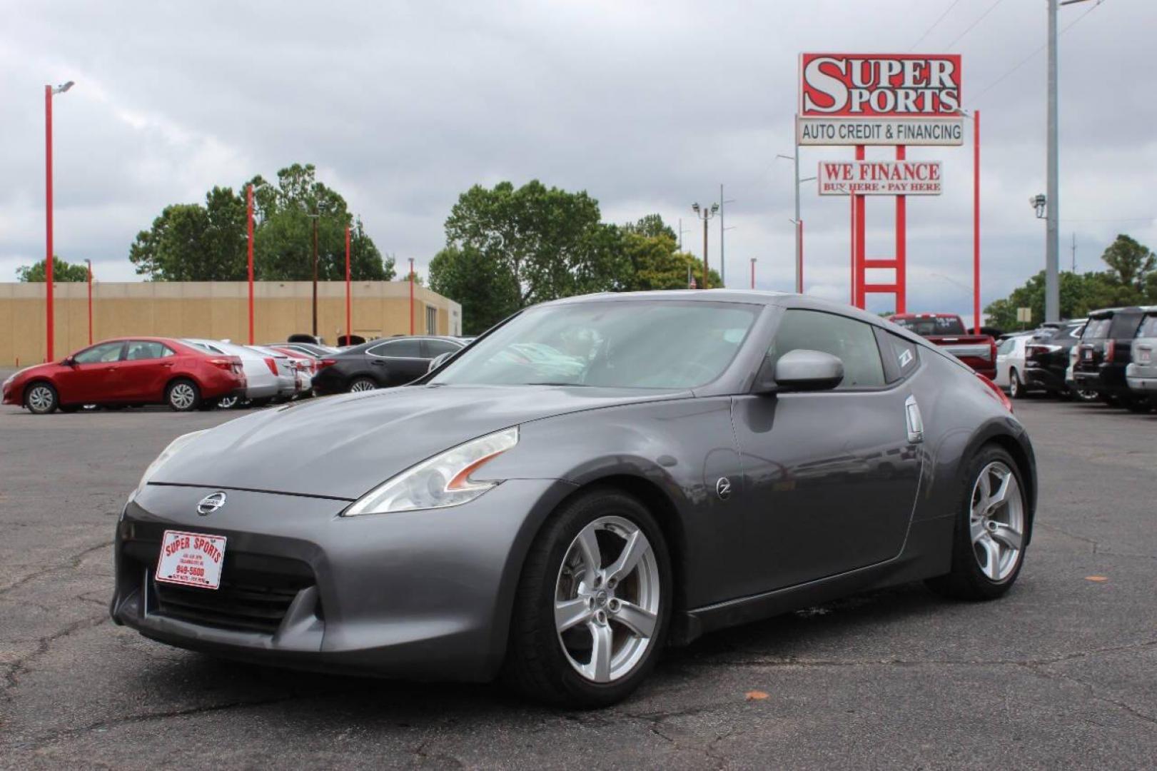 2011 Gray Nissan Z 370Z Coupe (JN1AZ4EHXBM) with an 3.7L V6 DOHC 24V engine, Automatic 7-Speed transmission, located at 4301 NW 39th , Oklahoma City, OK, 73112, (405) 949-5600, 35.512135, -97.598671 - NO DRIVERS LICENCE NO-FULL COVERAGE INSURANCE-NO CREDIT CHECK. COME ON OVER TO SUPERSPORTS AND TAKE A LOOK AND TEST DRIVE PLEASE GIVE US A CALL AT (405) 949-5600. NO LICENSIA DE MANEJAR- NO SEGURO DE COBERTURA TOTAL- NO VERIFICACCION DE CREDITO. POR FAVOR VENGAN A SUPERSPORTS, ECHE UN VIS - Photo#7