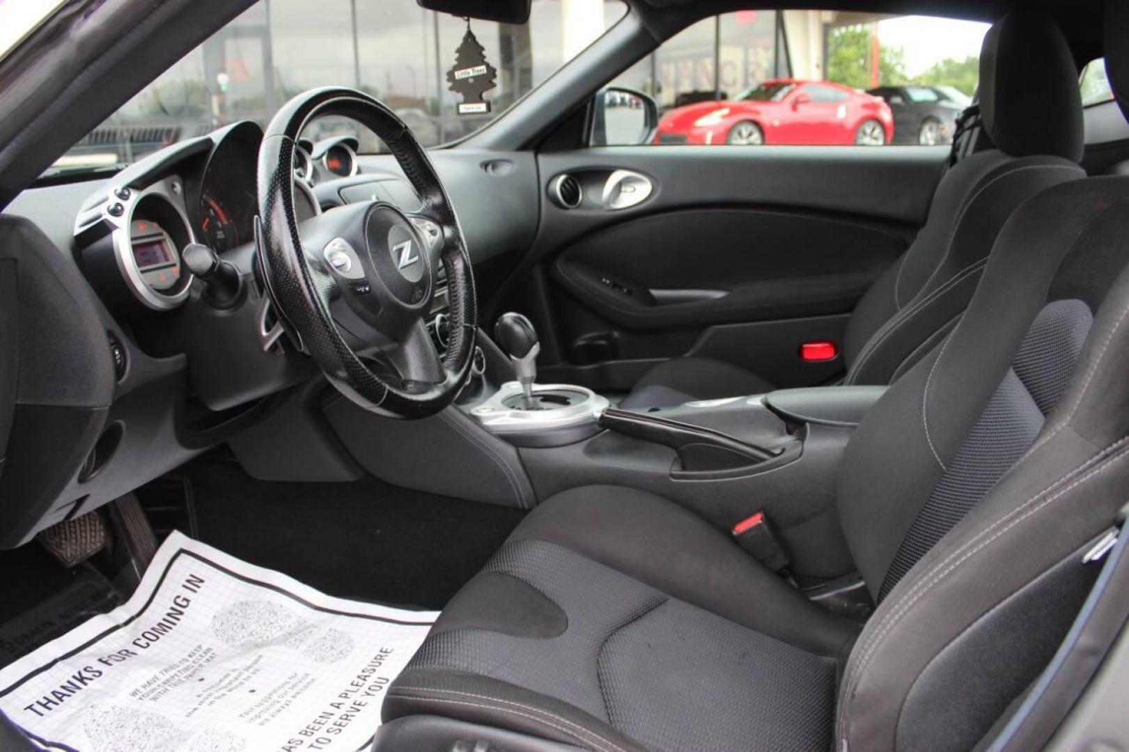2011 Gray Nissan Z 370Z Coupe (JN1AZ4EHXBM) with an 3.7L V6 DOHC 24V engine, Automatic 7-Speed transmission, located at 4301 NW 39th , Oklahoma City, OK, 73112, (405) 949-5600, 35.512135, -97.598671 - NO DRIVERS LICENCE NO-FULL COVERAGE INSURANCE-NO CREDIT CHECK. COME ON OVER TO SUPERSPORTS AND TAKE A LOOK AND TEST DRIVE PLEASE GIVE US A CALL AT (405) 949-5600. NO LICENSIA DE MANEJAR- NO SEGURO DE COBERTURA TOTAL- NO VERIFICACCION DE CREDITO. POR FAVOR VENGAN A SUPERSPORTS, ECHE UN VIS - Photo#12