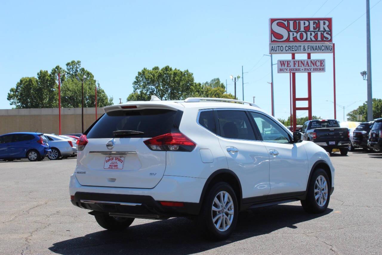 2017 White Nissan Rogue SL FWD (KNMAT2MT0HP) with an 2.5L L4 DOHC 16V engine, CVT transmission, located at 4301 NW 39th , Oklahoma City, OK, 73112, (405) 949-5600, 35.512135, -97.598671 - NO DRIVERS LICENCE -NO FULL COVERAGE INSURANCE - NO CREDIT CHECK. COME ON OVER TO SUPERSPORTS, TAKE A LOOK AND TEST DRIVE. PLEASE GIVE US A CALL AT (405) 949-5600. NO LICENCIA DE CONDUCIR - NO SEGURO DE COBERTURA TOTAL - NO VERIFICACION DE CREDITO. VISITENOS EN SUPERSPORTS, MIRE NUESTRO - Photo#3