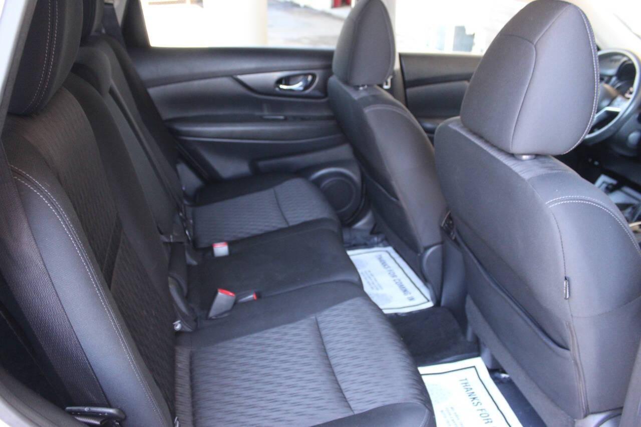 2017 White Nissan Rogue SL FWD (KNMAT2MT0HP) with an 2.5L L4 DOHC 16V engine, CVT transmission, located at 4301 NW 39th , Oklahoma City, OK, 73112, (405) 949-5600, 35.512135, -97.598671 - NO DRIVERS LICENCE -NO FULL COVERAGE INSURANCE - NO CREDIT CHECK. COME ON OVER TO SUPERSPORTS, TAKE A LOOK AND TEST DRIVE. PLEASE GIVE US A CALL AT (405) 949-5600. NO LICENCIA DE CONDUCIR - NO SEGURO DE COBERTURA TOTAL - NO VERIFICACION DE CREDITO. VISITENOS EN SUPERSPORTS, MIRE NUESTRO - Photo#11