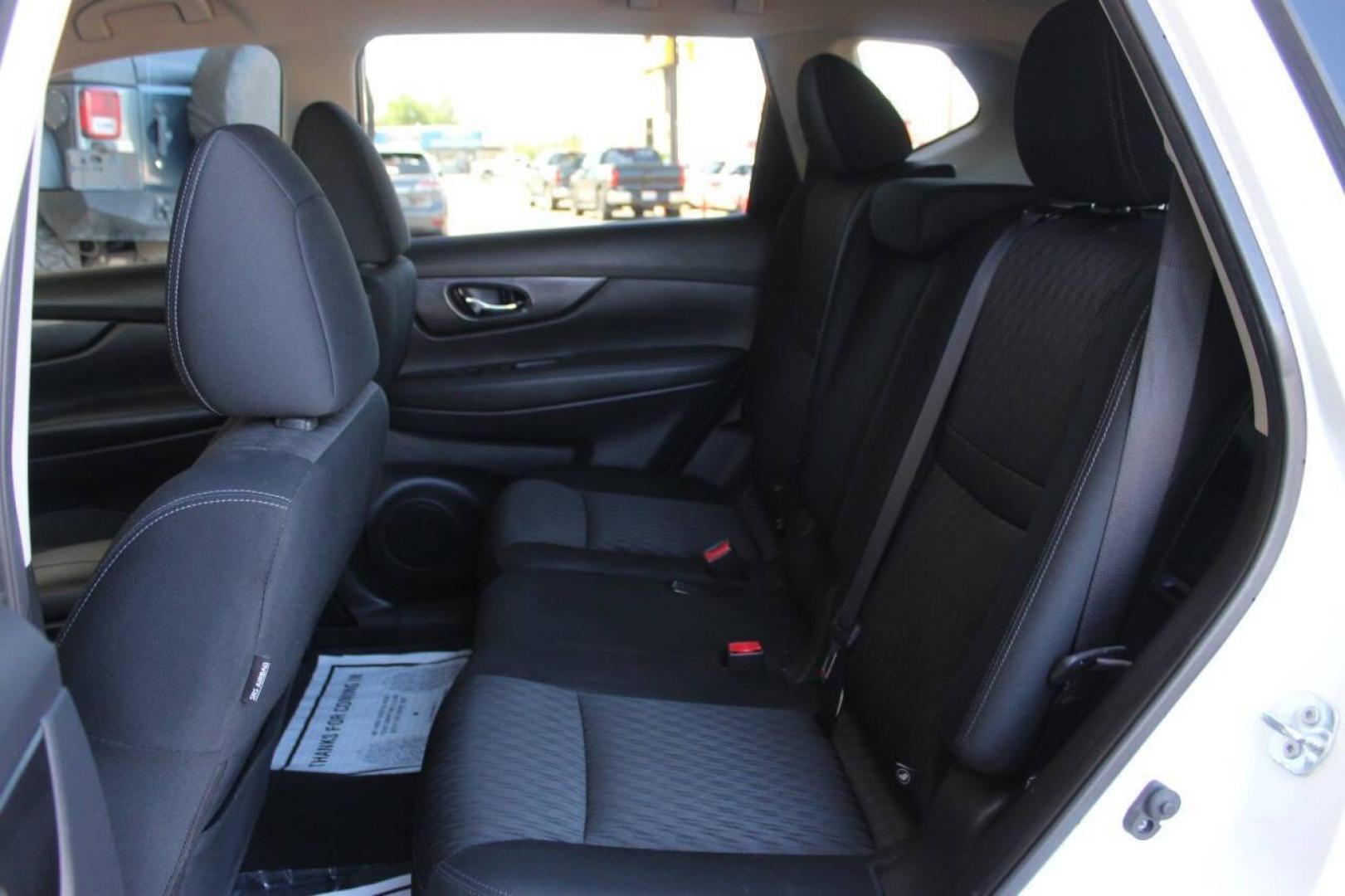 2017 White Nissan Rogue SL FWD (KNMAT2MT0HP) with an 2.5L L4 DOHC 16V engine, CVT transmission, located at 4301 NW 39th , Oklahoma City, OK, 73112, (405) 949-5600, 35.512135, -97.598671 - NO DRIVERS LICENCE NO-FULL COVERAGE INSURANCE-NO CREDIT CHECK. COME ON OVER TO SUPERSPORTS AND TAKE A LOOK AND TEST DRIVE PLEASE GIVE US A CALL AT (405) 949-5600. NO LICENSIA DE MANEJAR- NO SEGURO DE COBERTURA TOTAL- NO VERIFICACCION DE CREDITO. POR FAVOR VENGAN A SUPERSPORTS, ECHE UN VIS - Photo#15