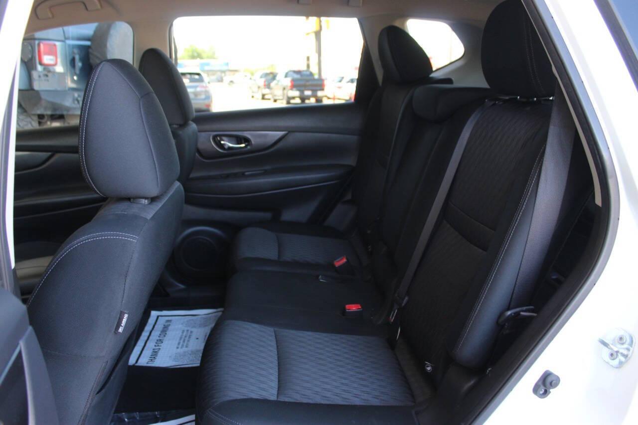 2017 White Nissan Rogue SL FWD (KNMAT2MT0HP) with an 2.5L L4 DOHC 16V engine, CVT transmission, located at 4301 NW 39th , Oklahoma City, OK, 73112, (405) 949-5600, 35.512135, -97.598671 - NO DRIVERS LICENCE -NO FULL COVERAGE INSURANCE - NO CREDIT CHECK. COME ON OVER TO SUPERSPORTS, TAKE A LOOK AND TEST DRIVE. PLEASE GIVE US A CALL AT (405) 949-5600. NO LICENCIA DE CONDUCIR - NO SEGURO DE COBERTURA TOTAL - NO VERIFICACION DE CREDITO. VISITENOS EN SUPERSPORTS, MIRE NUESTRO - Photo#14