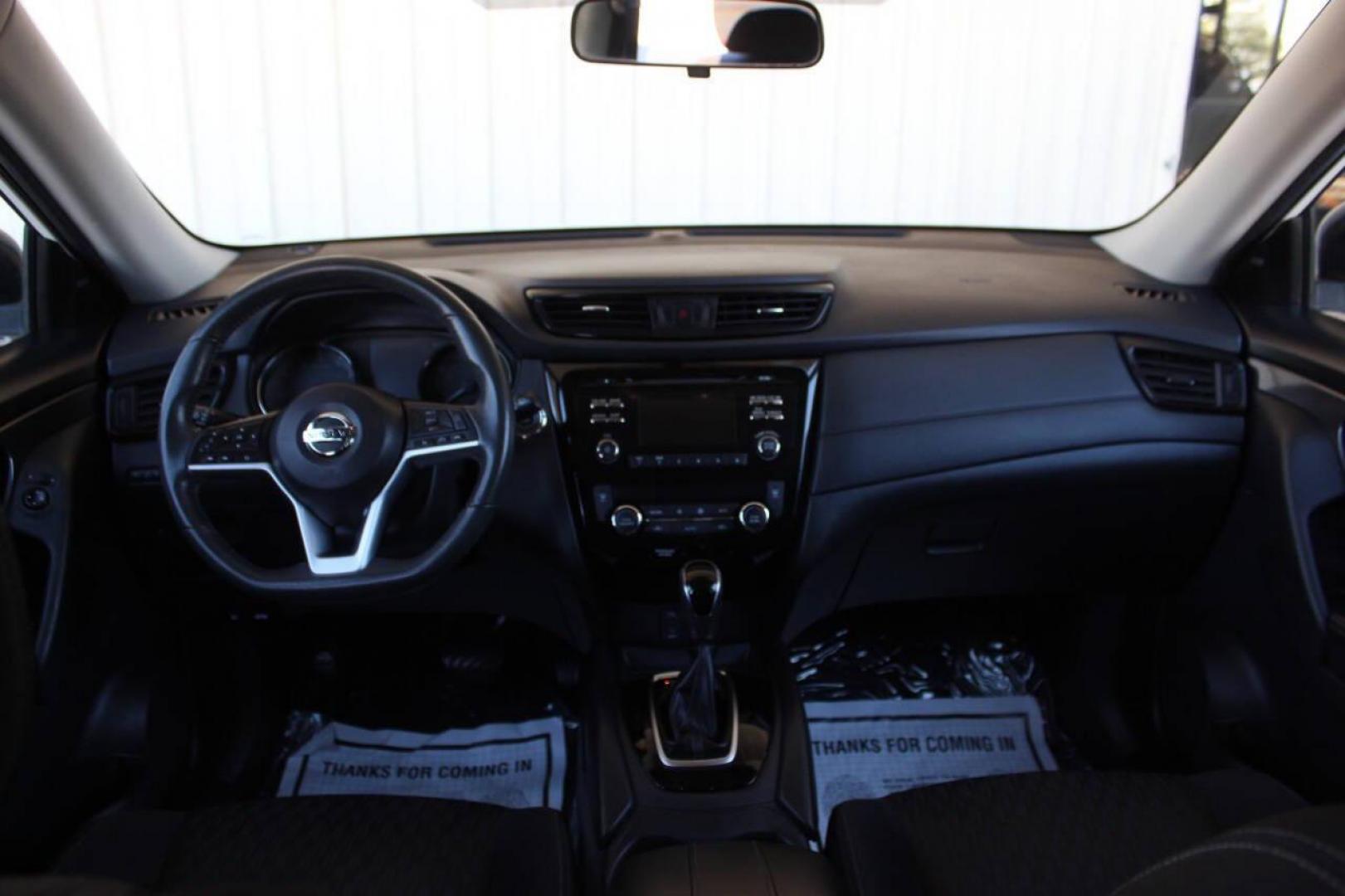2017 White Nissan Rogue SL FWD (KNMAT2MT0HP) with an 2.5L L4 DOHC 16V engine, CVT transmission, located at 4301 NW 39th , Oklahoma City, OK, 73112, (405) 949-5600, 35.512135, -97.598671 - NO DRIVERS LICENCE NO-FULL COVERAGE INSURANCE-NO CREDIT CHECK. COME ON OVER TO SUPERSPORTS AND TAKE A LOOK AND TEST DRIVE PLEASE GIVE US A CALL AT (405) 949-5600. NO LICENSIA DE MANEJAR- NO SEGURO DE COBERTURA TOTAL- NO VERIFICACCION DE CREDITO. POR FAVOR VENGAN A SUPERSPORTS, ECHE UN VIS - Photo#20