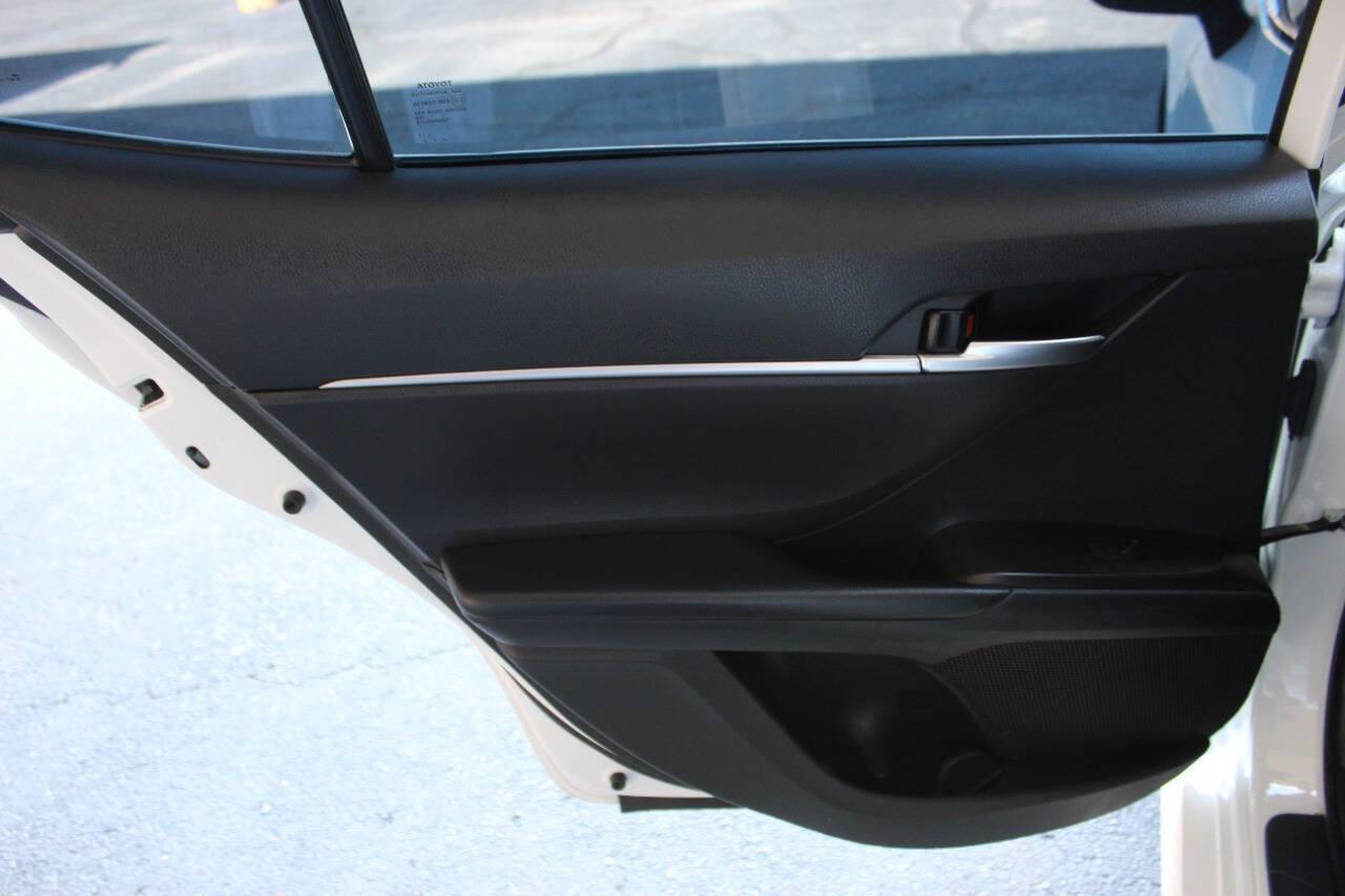 2021 White Toyota Camry LE (4T1C11AK9MU) with an 2.5L L4 DOHC 16V engine, 8A transmission, located at 4301 NW 39th , Oklahoma City, OK, 73112, (405) 949-5600, 35.512135, -97.598671 - NO DRIVERS LICENCE -NO FULL COVERAGE INSURANCE - NO CREDIT CHECK. COME ON OVER TO SUPERSPORTS, TAKE A LOOK AND TEST DRIVE. PLEASE GIVE US A CALL AT (405) 949-5600. NO LICENCIA DE CONDUCIR - NO SEGURO DE COBERTURA TOTAL - NO VERIFICACION DE CREDITO. VISITENOS EN SUPERSPORTS, MIRE NUESTRO - Photo#13