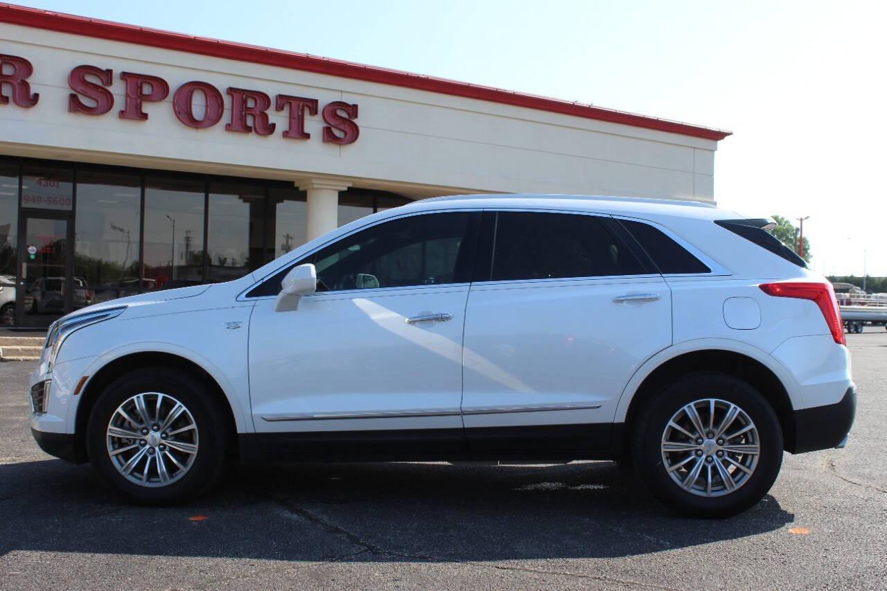 2019 White Cadillac XT5 Luxury (1GYKNCRS1KZ) with an 3.6L V6 DOHC 24V engine, 8A transmission, located at 4301 NW 39th , Oklahoma City, OK, 73112, (405) 949-5600, 35.512135, -97.598671 - NO DRIVERS LICENCE -NO FULL COVERAGE INSURANCE- NO CREDIT CHECK. COME ON OVER TO SUPERSPORTS, TAKE A LOOK AND TEST DRIVE. PLEASE GIVE US A CALL AT (405) 949-5600. NO LICENCIA DE CONDUCIR - NO SEGURO DE COBERTURA TOTAL - NO VERIFICACION DE CREDITO. VISITENOS EN SUPERSPORTS, MIRE NUESTRO - Photo#5