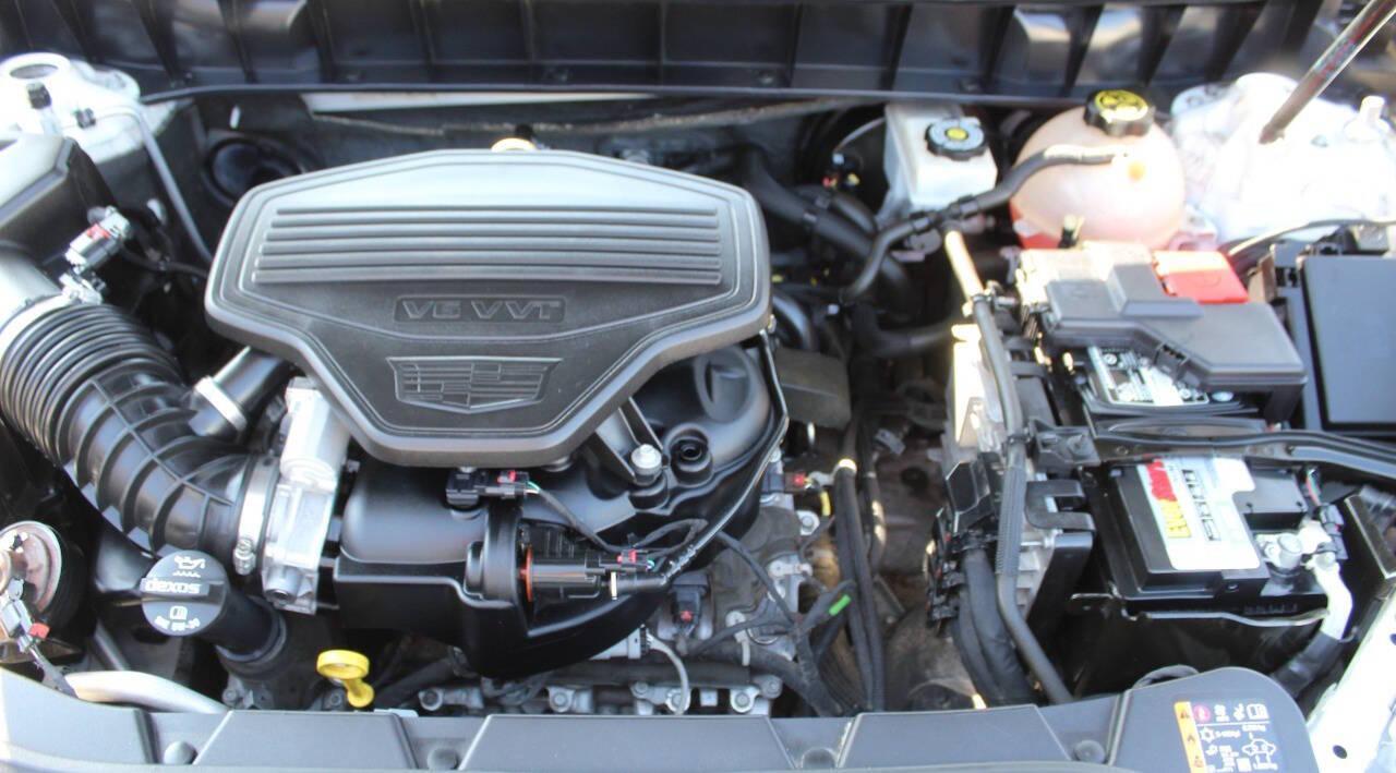 2019 White Cadillac XT5 Luxury (1GYKNCRS1KZ) with an 3.6L V6 DOHC 24V engine, 8A transmission, located at 4301 NW 39th , Oklahoma City, OK, 73112, (405) 949-5600, 35.512135, -97.598671 - NO DRIVERS LICENCE -NO FULL COVERAGE INSURANCE- NO CREDIT CHECK. COME ON OVER TO SUPERSPORTS, TAKE A LOOK AND TEST DRIVE. PLEASE GIVE US A CALL AT (405) 949-5600. NO LICENCIA DE CONDUCIR - NO SEGURO DE COBERTURA TOTAL - NO VERIFICACION DE CREDITO. VISITENOS EN SUPERSPORTS, MIRE NUESTRO - Photo#7