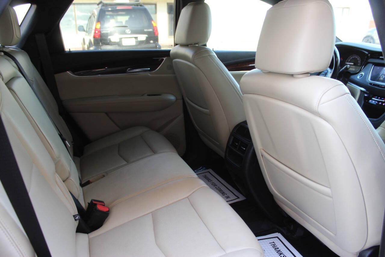 2019 White Cadillac XT5 Luxury (1GYKNCRS1KZ) with an 3.6L V6 DOHC 24V engine, 8A transmission, located at 4301 NW 39th , Oklahoma City, OK, 73112, (405) 949-5600, 35.512135, -97.598671 - NO DRIVERS LICENCE -NO FULL COVERAGE INSURANCE- NO CREDIT CHECK. COME ON OVER TO SUPERSPORTS, TAKE A LOOK AND TEST DRIVE. PLEASE GIVE US A CALL AT (405) 949-5600. NO LICENCIA DE CONDUCIR - NO SEGURO DE COBERTURA TOTAL - NO VERIFICACION DE CREDITO. VISITENOS EN SUPERSPORTS, MIRE NUESTRO - Photo#10