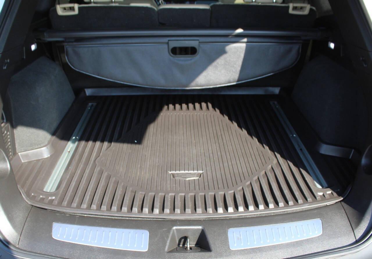 2019 White Cadillac XT5 Luxury (1GYKNCRS1KZ) with an 3.6L V6 DOHC 24V engine, 8A transmission, located at 4301 NW 39th , Oklahoma City, OK, 73112, (405) 949-5600, 35.512135, -97.598671 - NO DRIVERS LICENCE -NO FULL COVERAGE INSURANCE- NO CREDIT CHECK. COME ON OVER TO SUPERSPORTS, TAKE A LOOK AND TEST DRIVE. PLEASE GIVE US A CALL AT (405) 949-5600. NO LICENCIA DE CONDUCIR - NO SEGURO DE COBERTURA TOTAL - NO VERIFICACION DE CREDITO. VISITENOS EN SUPERSPORTS, MIRE NUESTRO - Photo#12