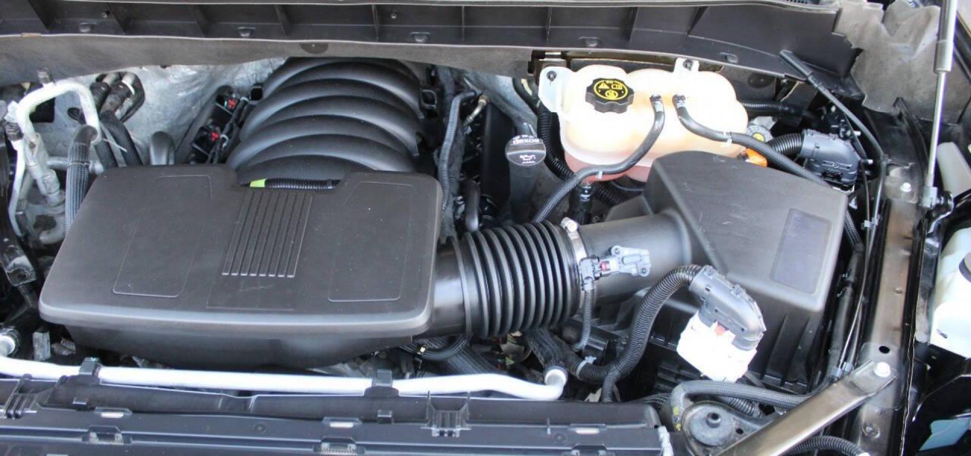2020 Black Chevrolet Silverado 1500 LT Trail Boss Crew Cab Long Box 4WD (3GCPYFED1LG) with an 5.3L V8 OHV 16V engine, 6A transmission, located at 4301 NW 39th , Oklahoma City, OK, 73112, (405) 949-5600, 35.512135, -97.598671 - NO DRIVERS LICENCE -NO FULL COVERAGE INSURANCE-NO CREDIT CHECK. COME ON OVER TO SUPERSPORTS, TAKE A LOOK AND TEST DRIVE. PLEASE GIVE US A CALL AT (405) 949-5600. NO LICENCIA DE CONDUCIR- NO SEGURO DE COBERTURA TOTAL- NO VERIFICACION DE CREDITO. VENGAN A SUPERSPORTS, MIRE NUESTRO INVENTA - Photo#8
