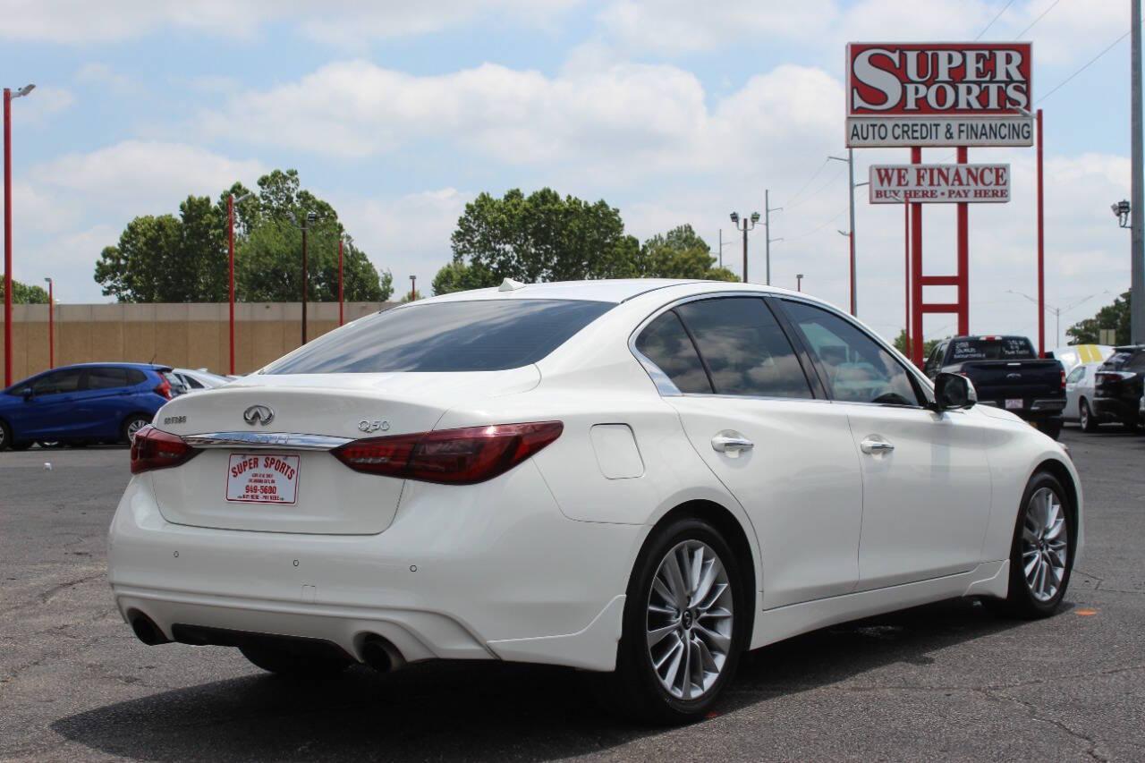 2021 White Infiniti Q50 3.0t Luxe (JN1EV7BP9MM) with an 3.0L V6 DOHC 24V TURBO engine, 7A transmission, located at 4301 NW 39th , Oklahoma City, OK, 73112, (405) 949-5600, 35.512135, -97.598671 - NO DRIVERS LICENCE -NO FULL COVERAGE INSURANCE- NO CREDIT CHECK. COME ON OVER TO SUPERSPORTS, TAKE A LOOK AND TEST DRIVE. PLEASE GIVE US A CALL AT (405) 949-5600. NO LICENCIA DE CONDUCIR - NO SEGURO DE COBERTURA TOTAL - NO VERIFICACION DE CREDITO. VISITENOS EN SUPERSPORTS, MIRE NUESTRO - Photo#3