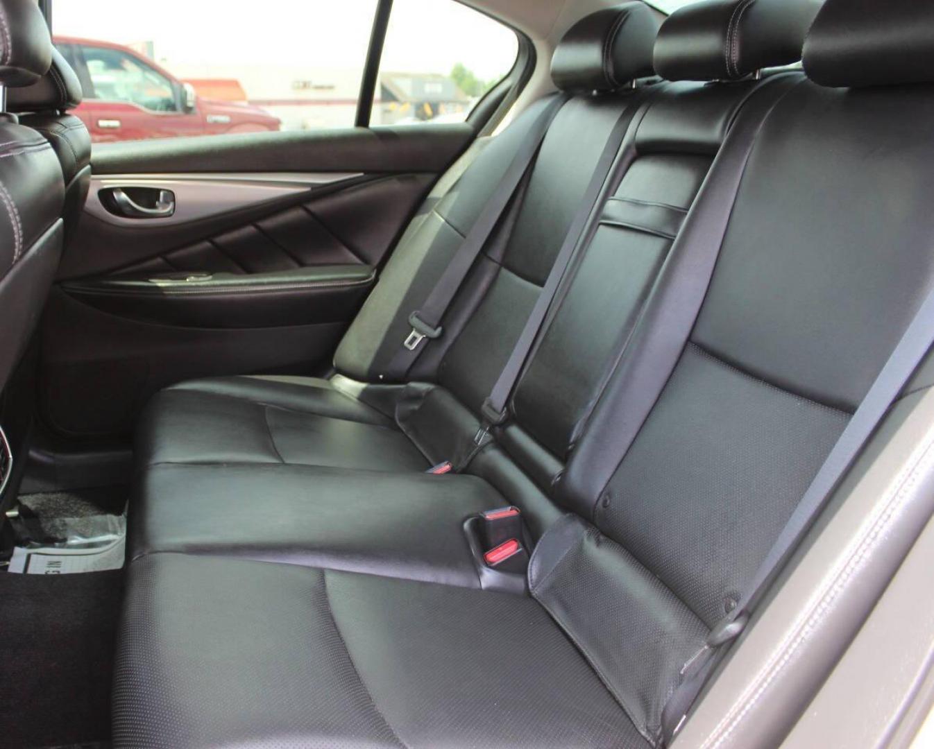2021 White Infiniti Q50 3.0t Luxe (JN1EV7BP9MM) with an 3.0L V6 DOHC 24V TURBO engine, 7A transmission, located at 4301 NW 39th , Oklahoma City, OK, 73112, (405) 949-5600, 35.512135, -97.598671 - NO DRIVERS LICENCE NO-FULL COVERAGE INSURANCE-NO CREDIT CHECK. COME ON OVER TO SUPERSPORTS AND TAKE A LOOK AND TEST DRIVE. PLEASE GIVE US A CALL AT (405) 949-5600. NO LICENSIA DE MANEJAR- NO SEGURO DE COBERTURA TOTAL- NO VERIFICACCION DE CREDITO. POR FAVOR VENGAN A SUPERSPORTS, ECHE UN - Photo#11