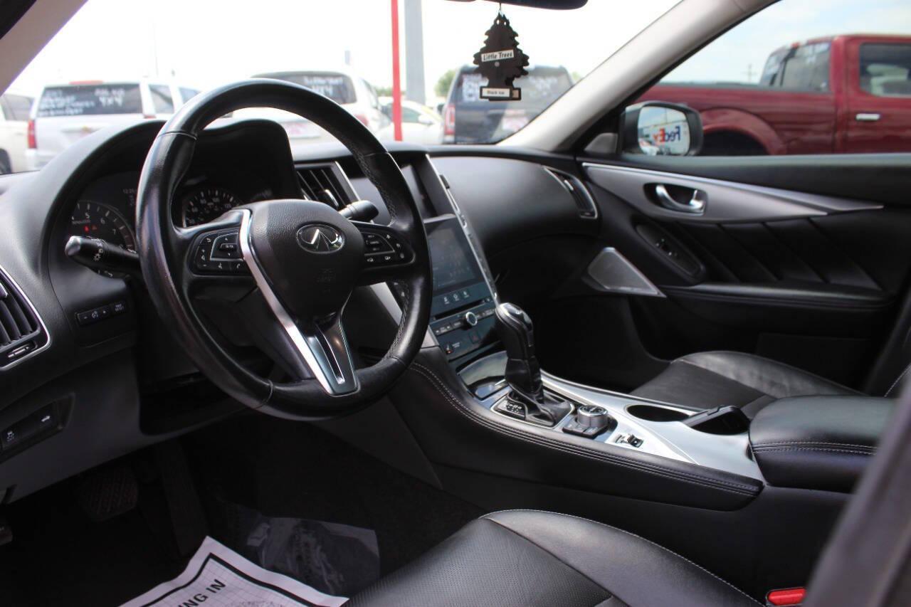 2021 White Infiniti Q50 3.0t Luxe (JN1EV7BP9MM) with an 3.0L V6 DOHC 24V TURBO engine, 7A transmission, located at 4301 NW 39th , Oklahoma City, OK, 73112, (405) 949-5600, 35.512135, -97.598671 - NO DRIVERS LICENCE -NO FULL COVERAGE INSURANCE- NO CREDIT CHECK. COME ON OVER TO SUPERSPORTS, TAKE A LOOK AND TEST DRIVE. PLEASE GIVE US A CALL AT (405) 949-5600. NO LICENCIA DE CONDUCIR - NO SEGURO DE COBERTURA TOTAL - NO VERIFICACION DE CREDITO. VISITENOS EN SUPERSPORTS, MIRE NUESTRO - Photo#12