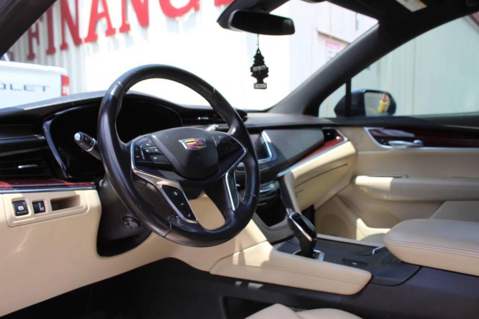 2018 Blue Cadillac XT5 Luxury (1GYKNCRS4JZ) with an 3.6L V6 DOHC 24V engine, 8A transmission, located at 4301 NW 39th , Oklahoma City, OK, 73112, (405) 949-5600, 35.512135, -97.598671 - NO DRIVERS LICENCE NO-FULL COVERAGE INSURANCE-NO CREDIT CHECK. COME ON OVER TO SUPERSPORTS AND TAKE A LOOK AND TEST DRIVE. PLEASE GIVE US A CALL AT (405) 949-5600. NO LICENSIA DE MANEJAR- NO SEGURO DE COBERTURA TOTAL- NO VERIFICACCION DE CREDITO. POR FAVOR VENGAN A SUPERSPORTS, ECHE UN - Photo#16