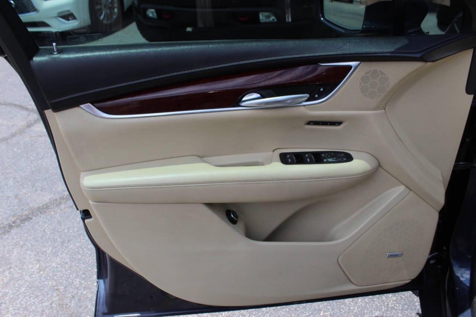 2018 Blue Cadillac XT5 Luxury (1GYKNCRS4JZ) with an 3.6L V6 DOHC 24V engine, 8A transmission, located at 4301 NW 39th , Oklahoma City, OK, 73112, (405) 949-5600, 35.512135, -97.598671 - NO DRIVERS LICENCE NO-FULL COVERAGE INSURANCE-NO CREDIT CHECK. COME ON OVER TO SUPERSPORTS AND TAKE A LOOK AND TEST DRIVE. PLEASE GIVE US A CALL AT (405) 949-5600. NO LICENSIA DE MANEJAR- NO SEGURO DE COBERTURA TOTAL- NO VERIFICACCION DE CREDITO. POR FAVOR VENGAN A SUPERSPORTS, ECHE UN - Photo#17