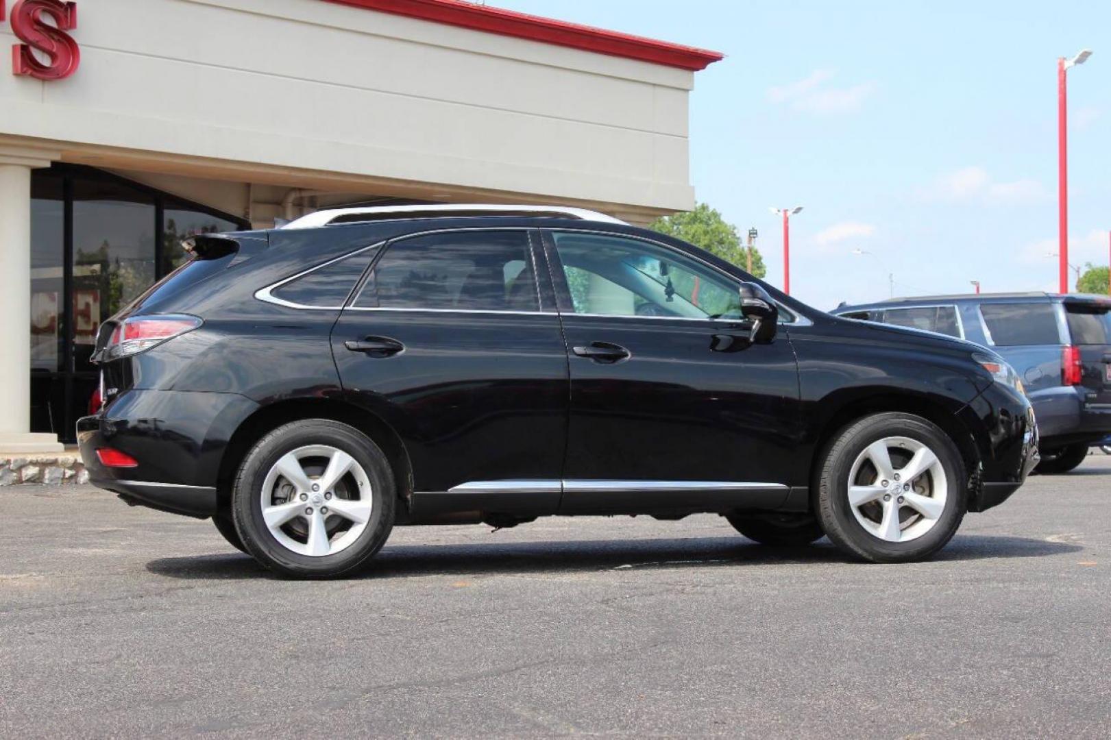 2015 Black Lexus RX 350 AWD (2T2BK1BA0FC) with an 3.5L V6 DOHC 24V engine, 6-Speed Automatic transmission, located at 4301 NW 39th , Oklahoma City, OK, 73112, (405) 949-5600, 35.512135, -97.598671 - NO DRIVERS LICENCE NO-FULL COVERAGE INSURANCE-NO CREDIT CHECK. COME ON OVER TO SUPERSPORTS AND TAKE A LOOK AND TEST DRIVE. PLEASE GIVE US A CALL AT (405) 949-5600. NO LICENCIA DE MANEJAR- NO SEGURO DE COBERTURA TOTAL- NO VERIFICACCION DE CREDITO. POR FAVOR VENGAN A SUPERSPORTS, ECHE UN VI - Photo#3