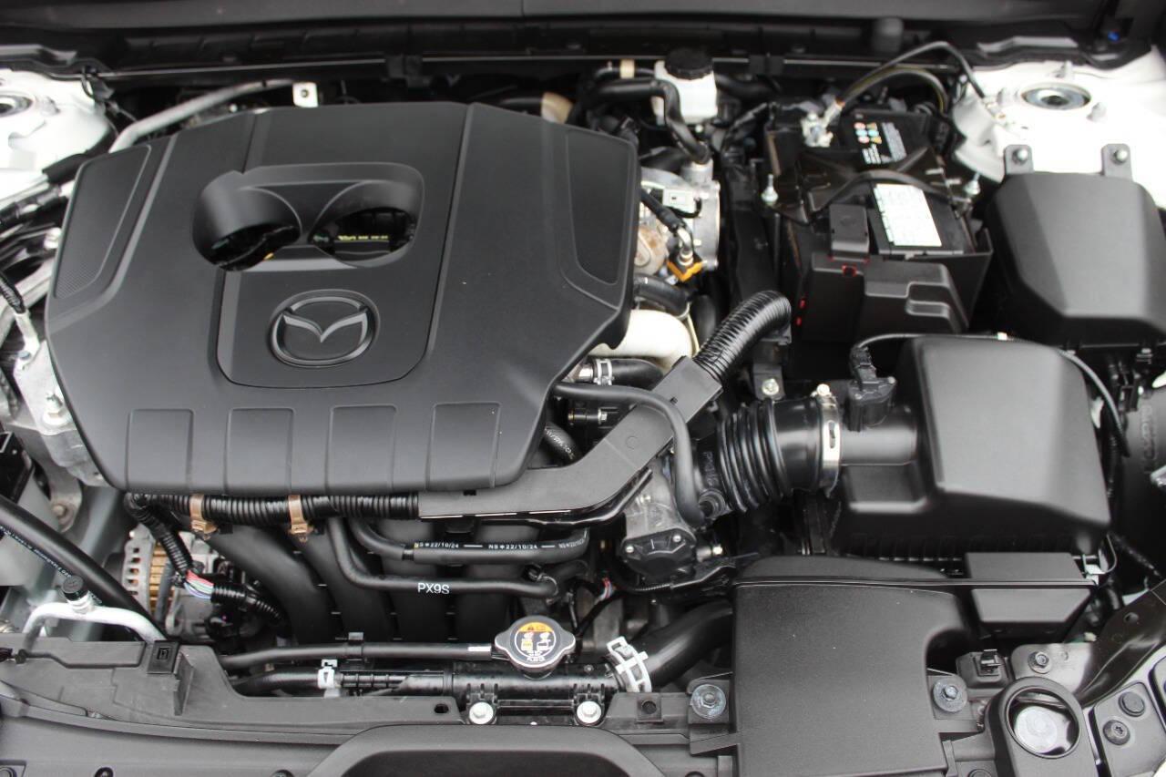 2023 White Mazda CX-30 Preferred AWD (3MVDMBCM1PM) with an 2.5L L4 DOHC 16V engine, 6A transmission, located at 4301 NW 39th , Oklahoma City, OK, 73112, (405) 949-5600, 35.512135, -97.598671 - NO DRIVERS LICENCE -NO FULL COVERAGE INSURANCE - NO CREDIT CHECK. COME ON OVER TO SUPERSPORTS, TAKE A LOOK AND TEST DRIVE. PLEASE GIVE US A CALL AT (405) 949-5600. NO LICENCIA DE CONDUCIR - NO SEGURO DE COBERTURA TOTAL - NO VERIFICACION DE CREDITO. VISITENOS EN SUPERSPORTS, MIRE NUESTRO - Photo#7