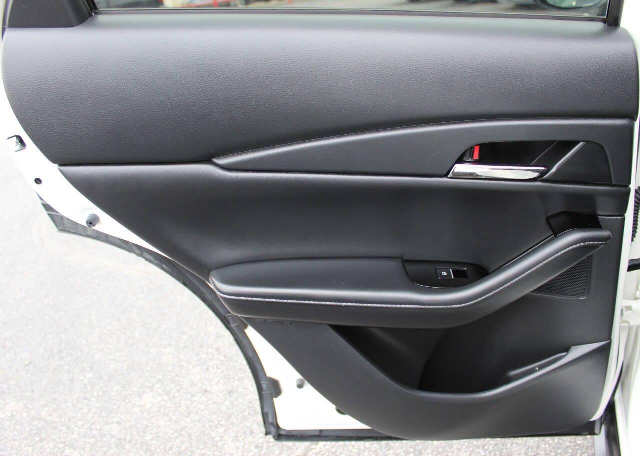 2023 White Mazda CX-30 Preferred AWD (3MVDMBCM1PM) with an 2.5L L4 DOHC 16V engine, 6A transmission, located at 4301 NW 39th , Oklahoma City, OK, 73112, (405) 949-5600, 35.512135, -97.598671 - NO DRIVERS LICENCE -NO FULL COVERAGE INSURANCE - NO CREDIT CHECK. COME ON OVER TO SUPERSPORTS, TAKE A LOOK AND TEST DRIVE. PLEASE GIVE US A CALL AT (405) 949-5600. NO LICENCIA DE CONDUCIR - NO SEGURO DE COBERTURA TOTAL - NO VERIFICACION DE CREDITO. VISITENOS EN SUPERSPORTS, MIRE NUESTRO - Photo#14