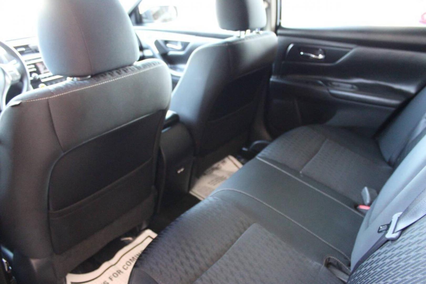 2017 Black Nissan Altima 2.5 S (1N4AL3AP8HN) with an 2.5L L4 DOHC 16V engine, CVT transmission, located at 4301 NW 39th , Oklahoma City, OK, 73112, (405) 949-5600, 35.512135, -97.598671 - NO DRIVERS LICENCE -NO FULL COVERAGE INSURANCE - NO CREDIT CHECK. COME ON OVER TO SUPERSPORTS, TAKE A LOOK AND TEST DRIVE. PLEASE GIVE US A CALL AT (405) 949-5600. NO LICENCIA DE CONDUCIR - NO SEGURO DE COBERTURA TOTAL - NO VERIFICACION DE CREDITO. VISITENOS EN SUPERSPORTS, MIRE NUESTRO - Photo#14