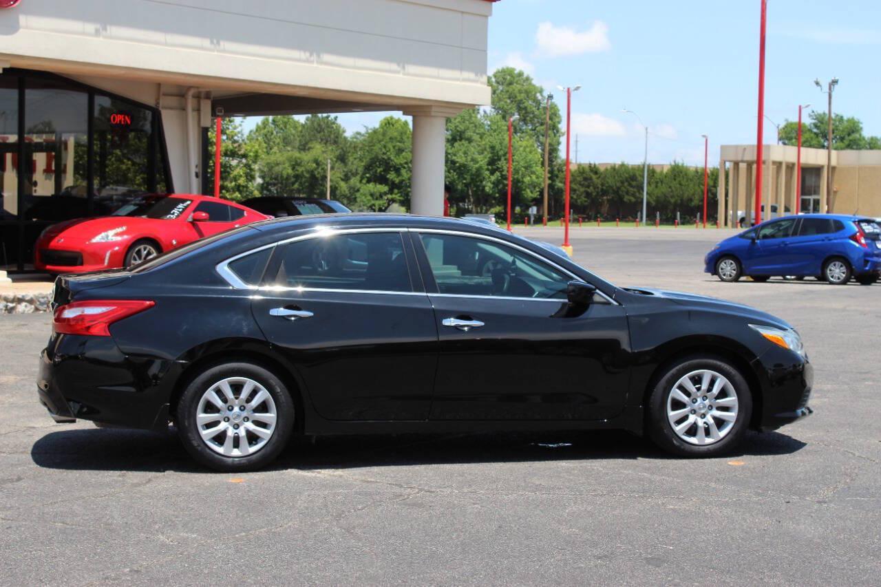 2017 Black Nissan Altima 2.5 S (1N4AL3AP8HN) with an 2.5L I4 2.5L I4 engine, CVT transmission, located at 4301 NW 39th , Oklahoma City, OK, 73112, (405) 949-5600, 35.512135, -97.598671 - Hablamos espanol. SPEND SMART --- BUY FROM SUPER SPORTS. ALL PRICES, DOWN PAYMENTS, PAYMENTS, AND FINANCE TERMS ARE NEGOTIABLE AT THE TIME OF APPROVAL. WE WILL WORK WITH YOU TO FIT YOUR BUDGET. WE WILL EVEN LOWER AND ADJUST THE NUMBERS TO HELP MAKE THE VEHICLE MORE AFFORDABLE FOR YOU.- Photo#2
