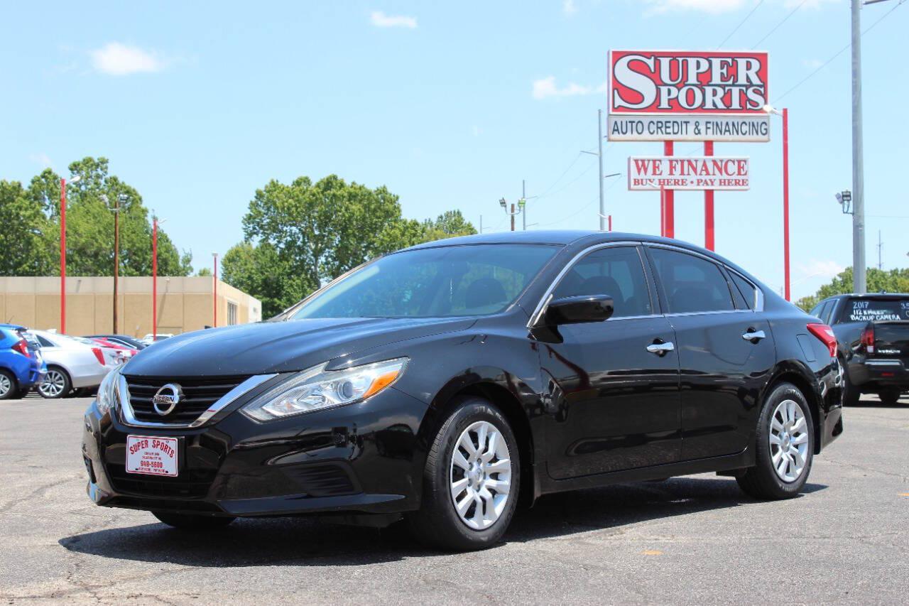 2017 Black Nissan Altima 2.5 S (1N4AL3AP8HN) with an 2.5L I4 2.5L I4 engine, CVT transmission, located at 4301 NW 39th , Oklahoma City, OK, 73112, (405) 949-5600, 35.512135, -97.598671 - Hablamos espanol. SPEND SMART --- BUY FROM SUPER SPORTS. ALL PRICES, DOWN PAYMENTS, PAYMENTS, AND FINANCE TERMS ARE NEGOTIABLE AT THE TIME OF APPROVAL. WE WILL WORK WITH YOU TO FIT YOUR BUDGET. WE WILL EVEN LOWER AND ADJUST THE NUMBERS TO HELP MAKE THE VEHICLE MORE AFFORDABLE FOR YOU.- Photo#6