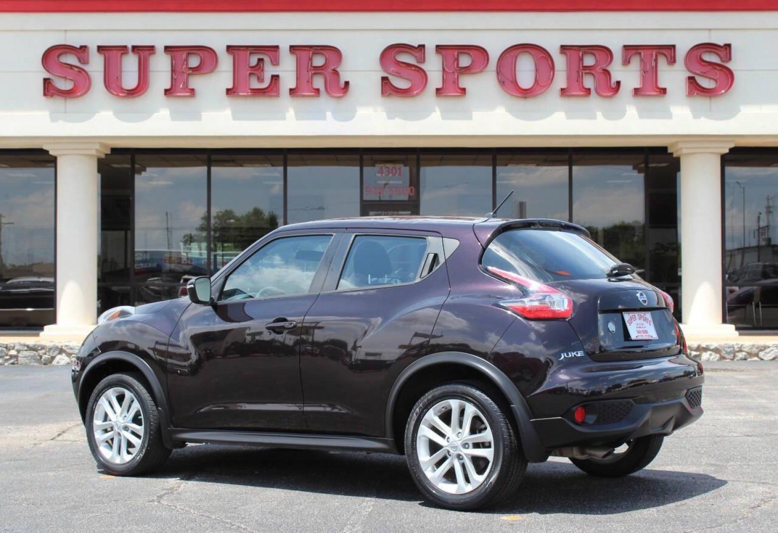 2016 Burgundy Nissan Juke S FWD (JN8AF5MR7GT) with an 1.6L L4 DOHC 16V TURBO engine, CVT transmission, located at 4301 NW 39th , Oklahoma City, OK, 73112, (405) 949-5600, 35.512135, -97.598671 - NO DRIVERS LICENCE -NO FULL COVERAGE INSURANCE - NO CREDIT CHECK. COME ON OVER TO SUPERSPORTS, TAKE A LOOK AND TEST DRIVE . PLEASE GIVE US A CALL AT (405) 949-5600. NO LICENCIA DE CONDUCIR - NO SEGURO DE COBERTURA TOTAL - NO VERIFICACION DE CREDITO. VISITENOS EN SUPERSPORTS, MIRE NUESTR - Photo#5