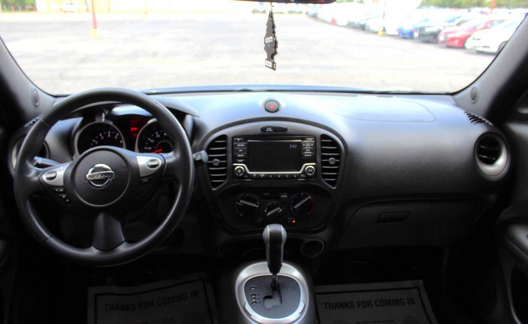 2016 Burgundy Nissan Juke S FWD (JN8AF5MR7GT) with an 1.6L L4 DOHC 16V TURBO engine, CVT transmission, located at 4301 NW 39th , Oklahoma City, OK, 73112, (405) 949-5600, 35.512135, -97.598671 - NO DRIVERS LICENCE -NO FULL COVERAGE INSURANCE - NO CREDIT CHECK. COME ON OVER TO SUPERSPORTS, TAKE A LOOK AND TEST DRIVE . PLEASE GIVE US A CALL AT (405) 949-5600. NO LICENCIA DE CONDUCIR - NO SEGURO DE COBERTURA TOTAL - NO VERIFICACION DE CREDITO. VISITENOS EN SUPERSPORTS, MIRE NUESTR - Photo#17