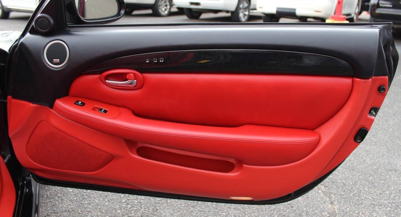 2005 Black Lexus SC 430 Convertible (JTHFN48YX50) with an 4.3L V8 4.3L V8 engine, Automatic 5-Speed transmission, located at 4301 NW 39th , Oklahoma City, OK, 73112, (405) 949-5600, 35.512135, -97.598671 - NO DRIVERS LICENCE -NO FULL COVERAGE INSURANCE - NO CREDIT CHECK. COME ON OVER TO SUPERSPORTS, TAKE A LOOK AND TEST DRIVE . PLEASE GIVE US A CALL AT (405) 949-5600. NO LICENCIA DE CONDUCIR - NO SEGURO DE COBERTURA TOTAL - NO VERIFICACION DE CREDITO. VISITENOS EN SUPERSPORTS, MIRE NUESTR - Photo#16